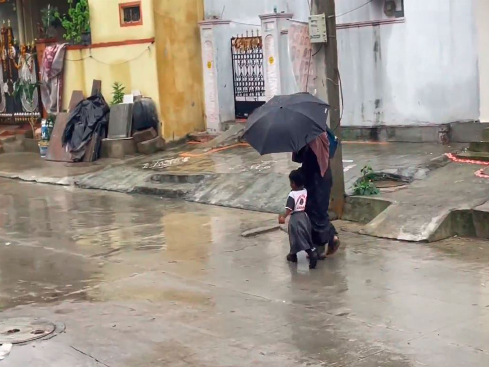 Cyclone Montha brought rain to parts of Telangana's Rangareddy district. (Photo/ANI) Cyclone Montha brought rain to parts of Telangana's Rangareddy district. (Photo/ANI)