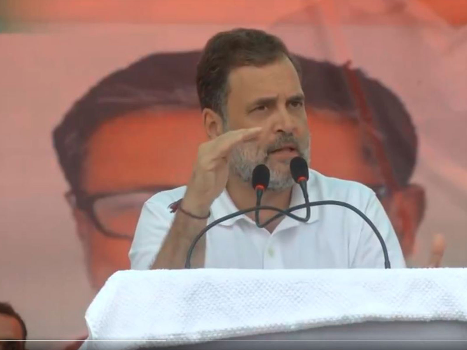 Congress leader Rahul Gandhi addressing a rally in Bihar's Muzaffarpur on Wednesday (Photo/ANI) Congress leader Rahul Gandhi addressing a rally in Bihar's Muzaffarpur on Wednesday (Photo/ANI)