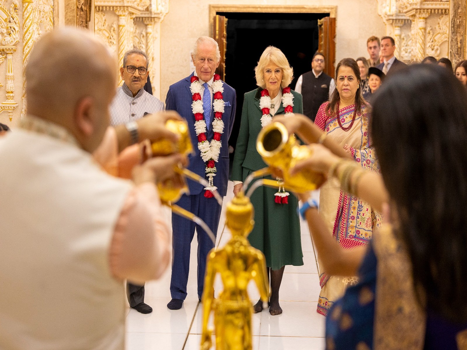 King Charles III and Queen Camilla visits BAPS Shri Swaminarayan Mandir in Neasden, London (Photo/BAPS) King Charles III and Queen Camilla visits BAPS Shri Swaminarayan Mandir in Neasden, London (Photo/BAPS)