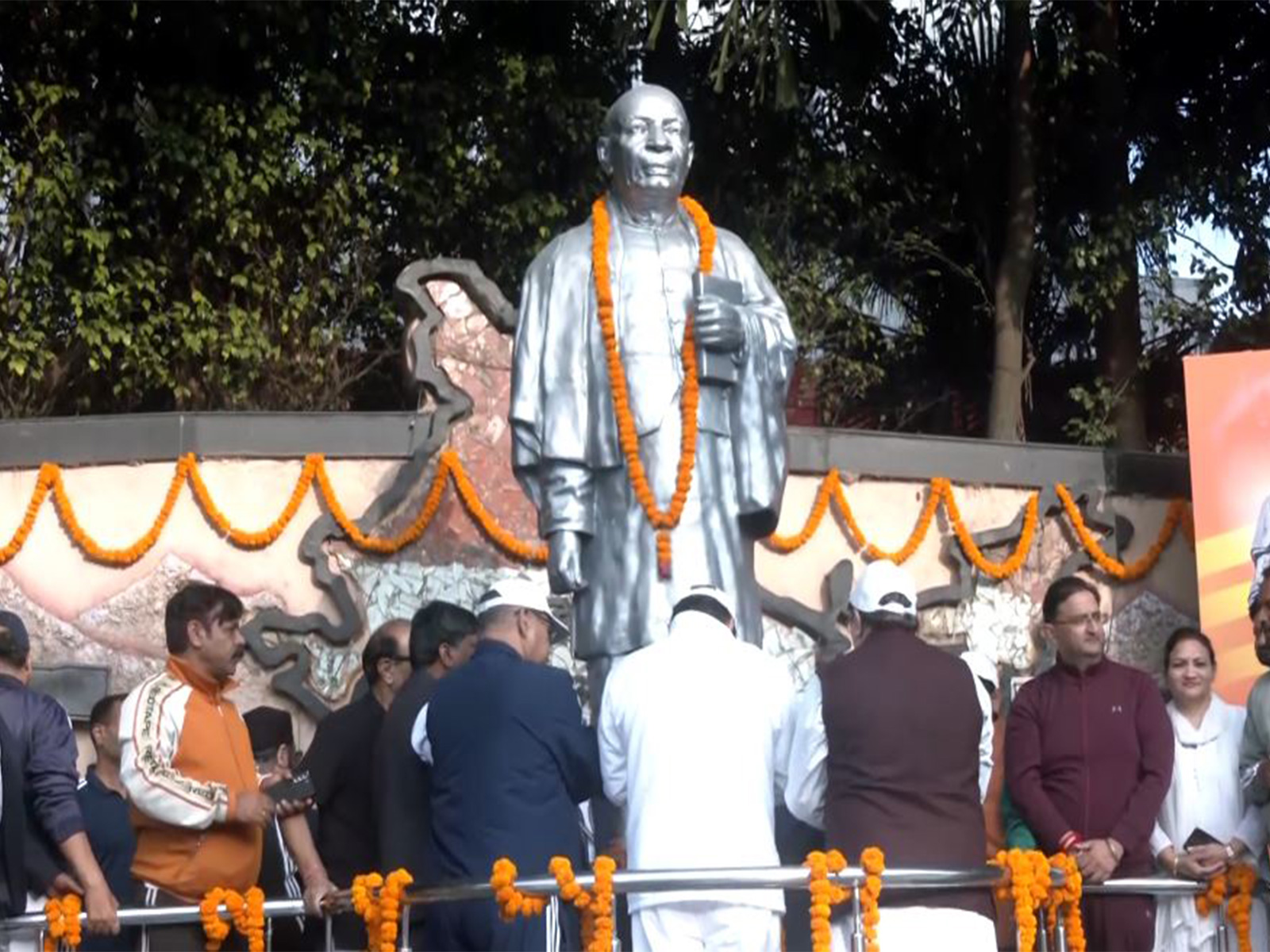 Uttarakhand Chief Minister Pushkar Singh Dhami pays tribute to Sardar Vallabhbhai Patel (File Photo/ANI) Uttarakhand Chief Minister Pushkar Singh Dhami pays tribute to Sardar Vallabhbhai Patel (File Photo/ANI)