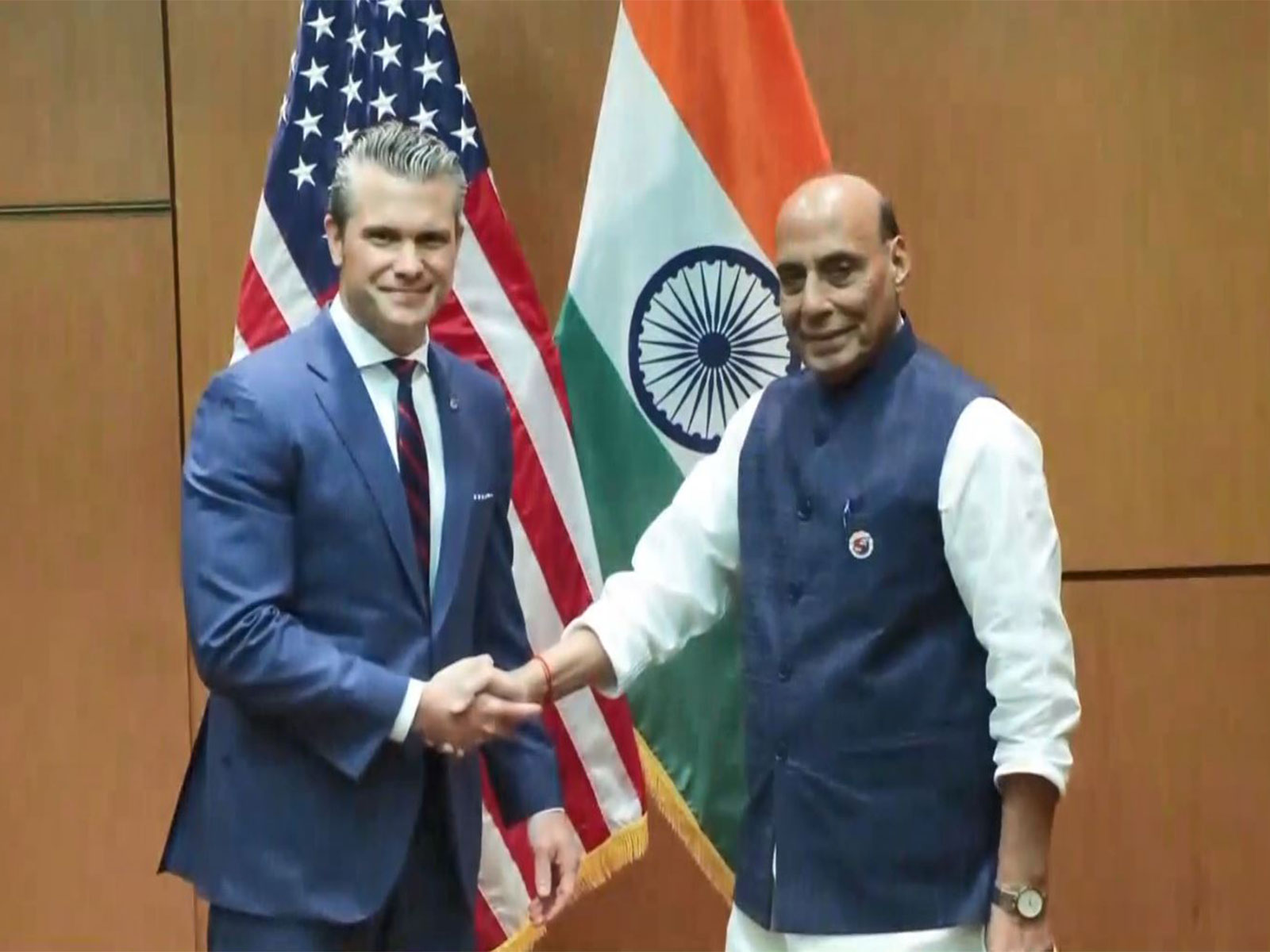 Defence Minister Rajnath Singh with US Secretary of War Pete Hegseth during their meeting in Kuala Lumpur, Malaysia. (Photo/ANI) Defence Minister Rajnath Singh with US Secretary of War Pete Hegseth during their meeting in Kuala Lumpur, Malaysia. (Photo/ANI)