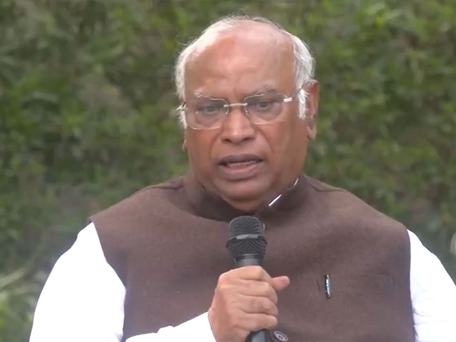 Congress National President Mallikarjun Kharge (Photo/ANI)