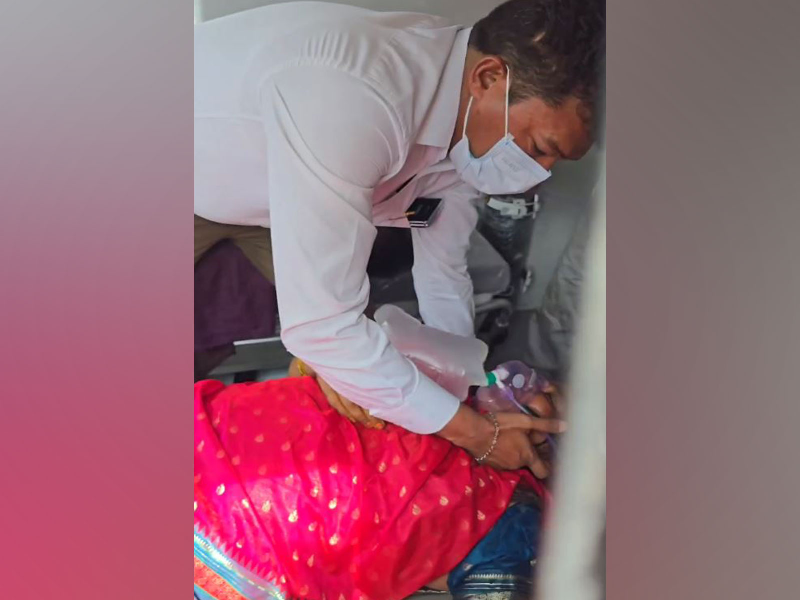 A doctor attends to an injured person (Photo/ANI) A doctor attends to an injured person (Photo/ANI)