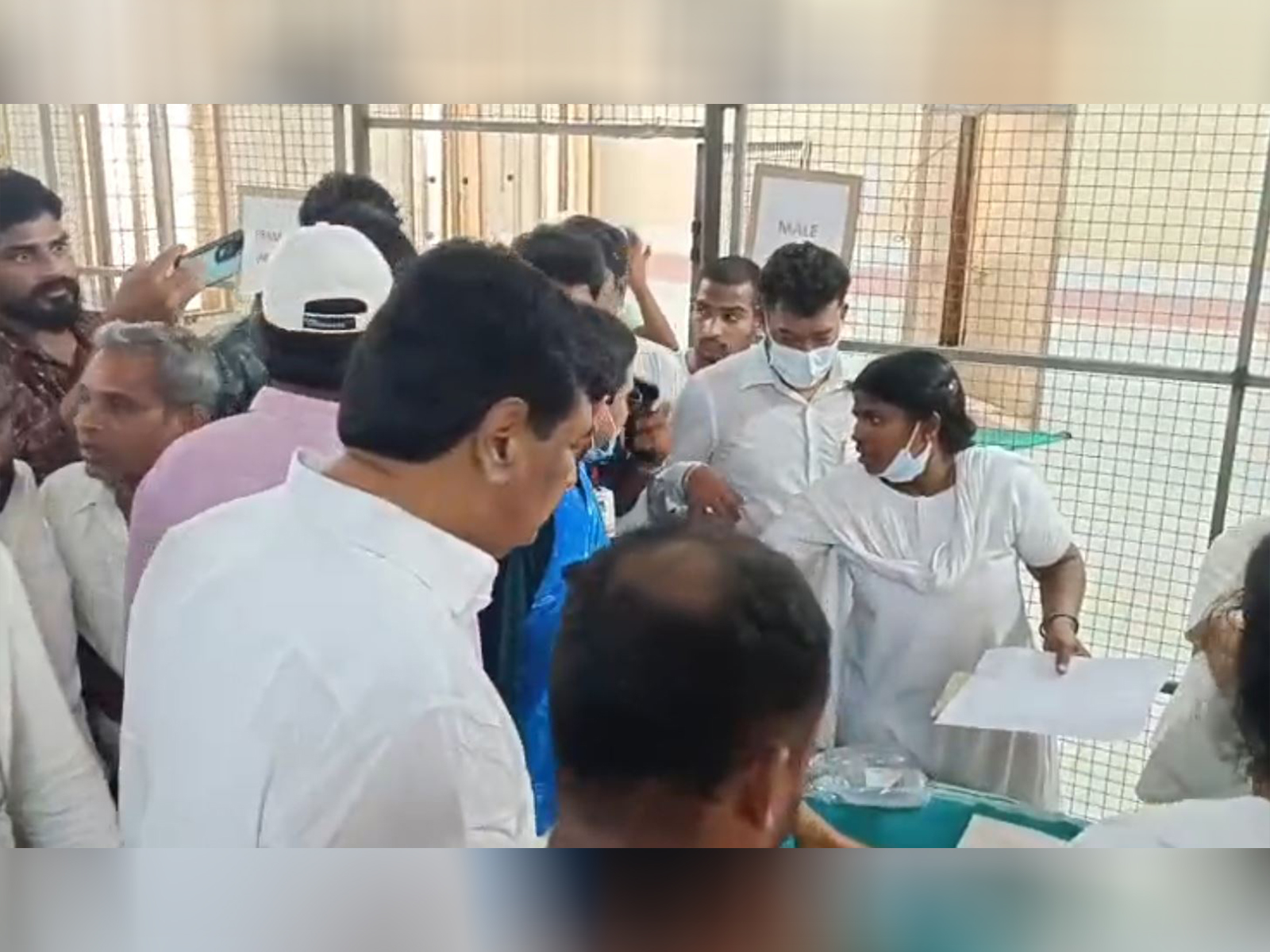 Scenes at the Srikakulam Hospital (Photo/ANI) Scenes at the Srikakulam Hospital (Photo/ANI)