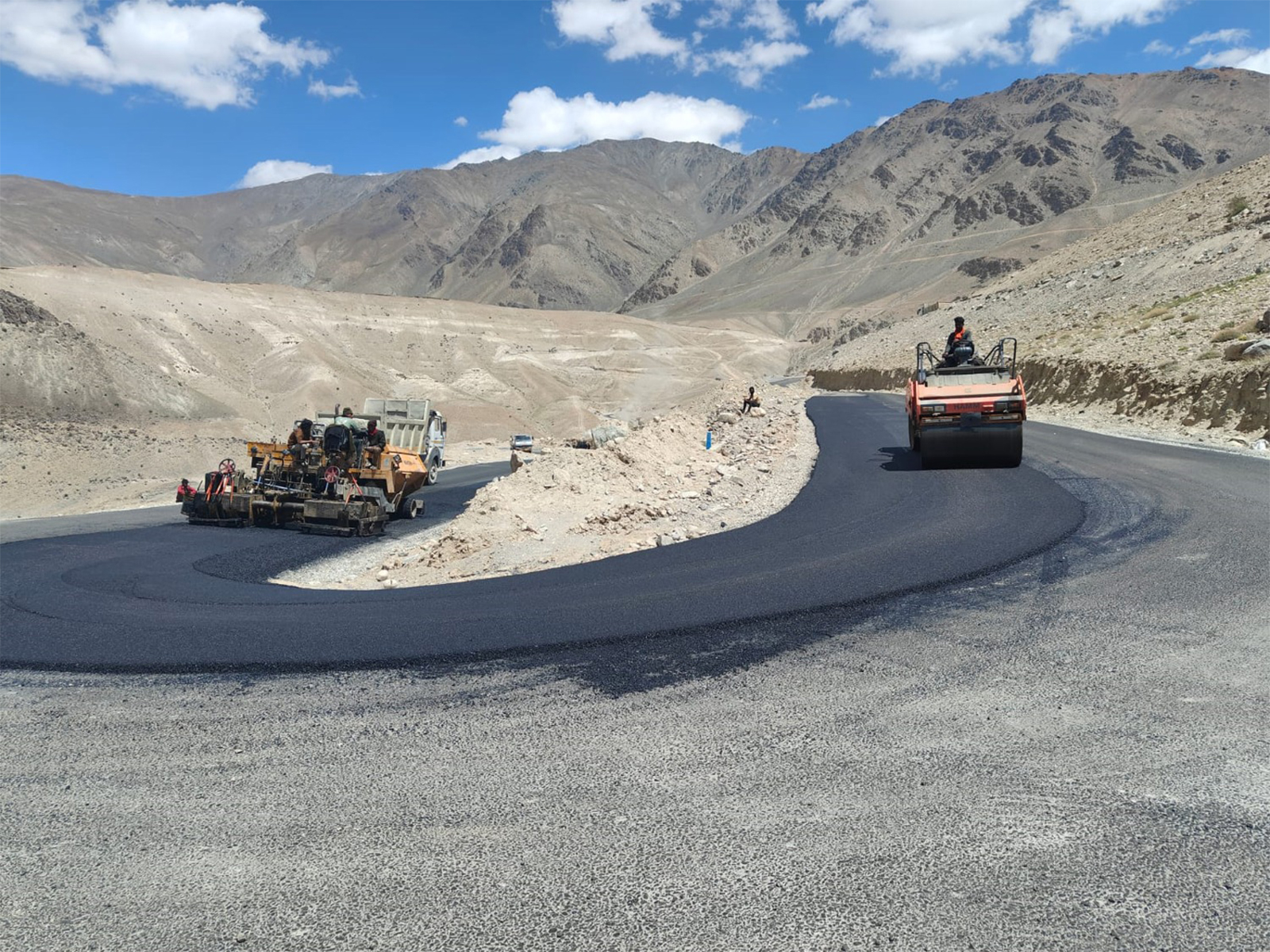 Visuals from the spot (Photo/X/@BROindia) Visuals from the spot (Photo/X/@BROindia)