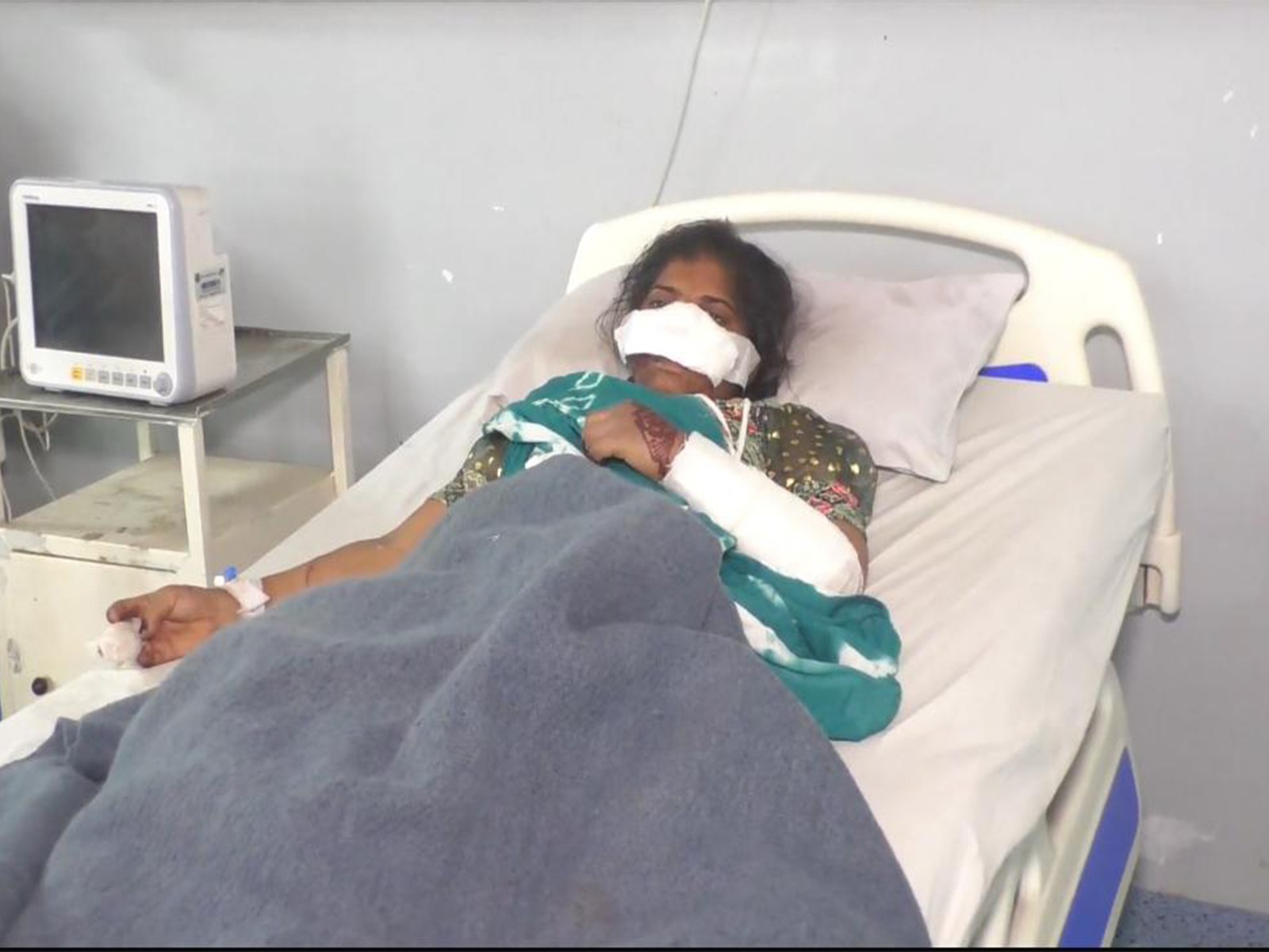 Woman undergoing treatment (Photo/ANI) Woman undergoing treatment (Photo/ANI)