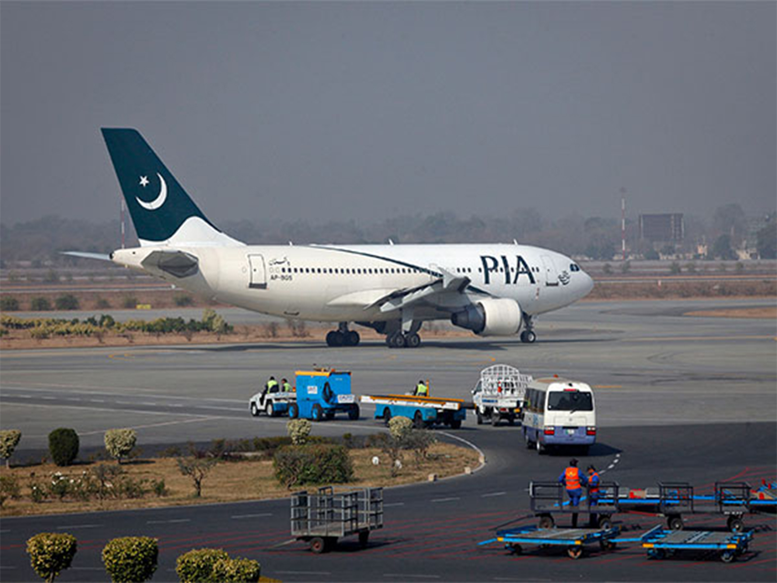 Pakistan International Airlines aircraft (File Photo/ Reuters) Pakistan International Airlines aircraft (File Photo/ Reuters)