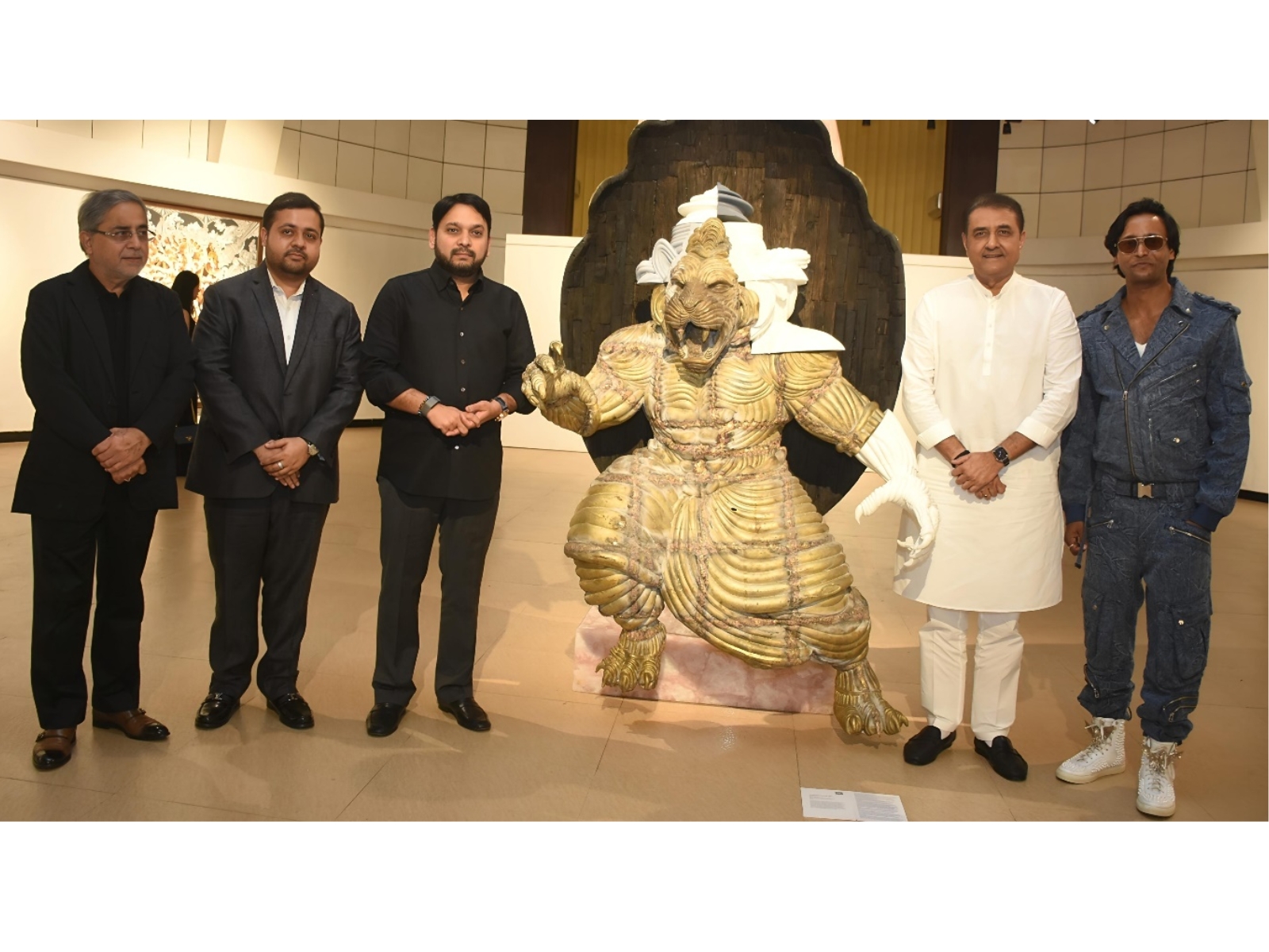 Mr. Praful Patel Inaugurates Artist Nandan Purkayastha’s show at Jehangir Art Gallery