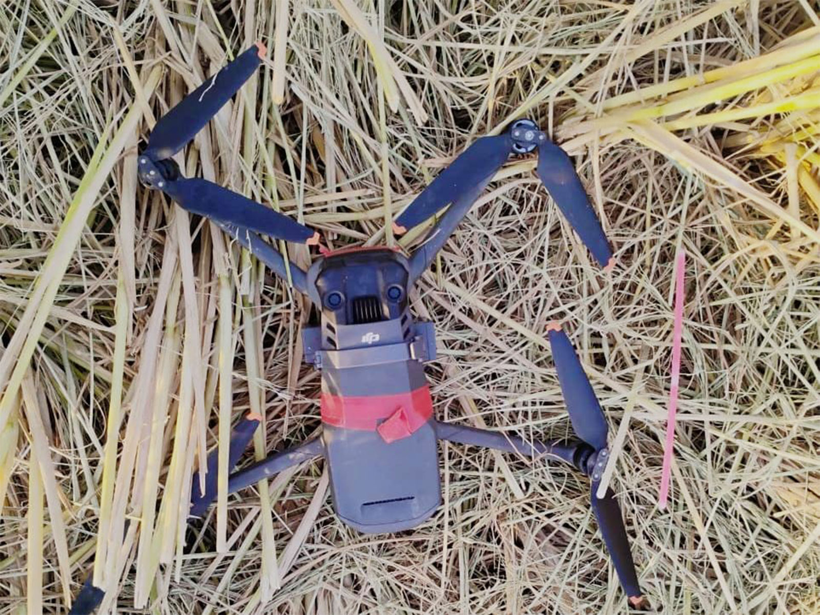 Drone recovered from Mehdipur, Ferozepur. (Photo/ANI) Drone recovered from Mehdipur, Ferozepur. (Photo/ANI)