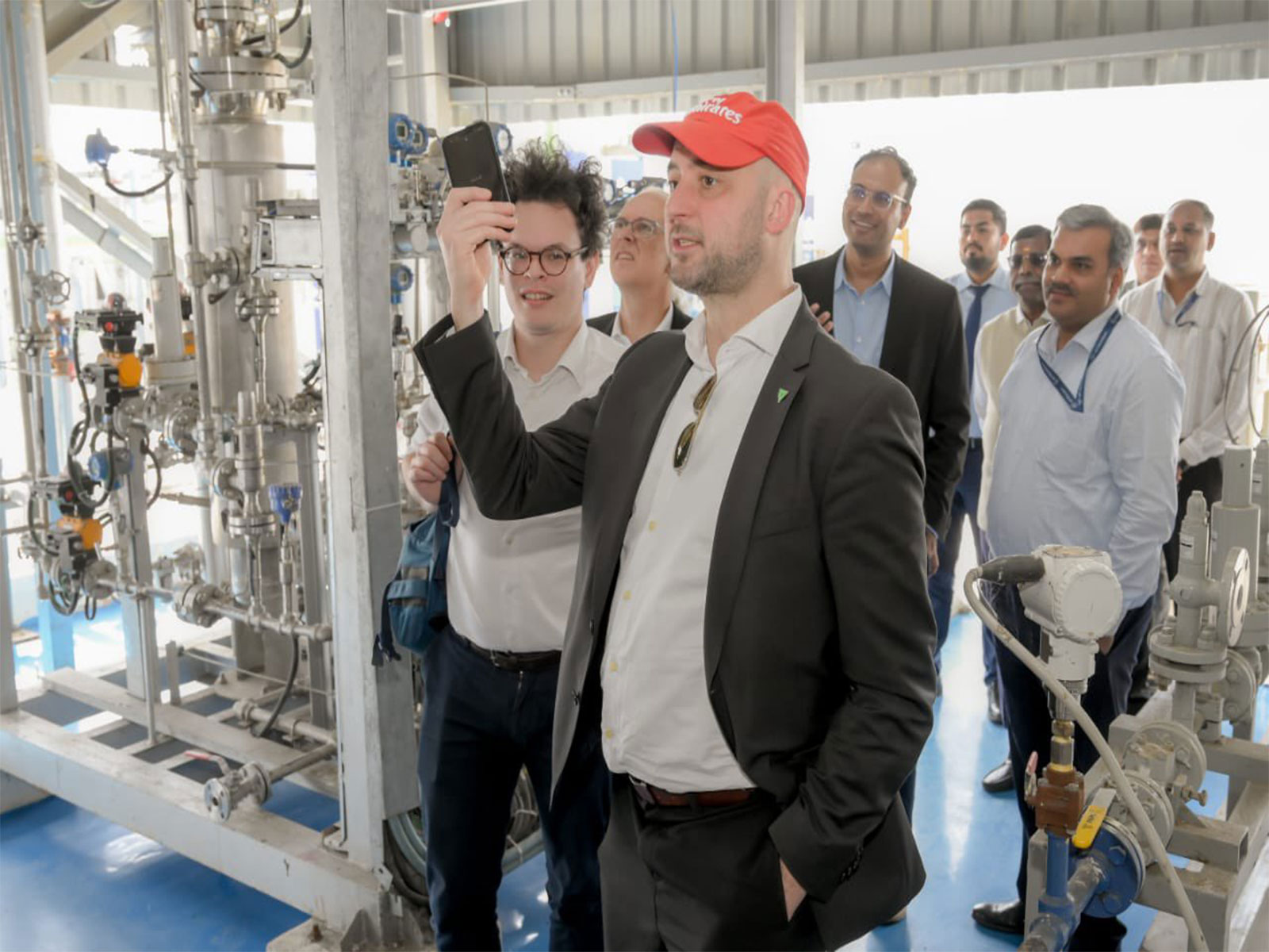 European experts visited Green Hydrogen Plant at Kandla (Photo/@Deendayal_port)