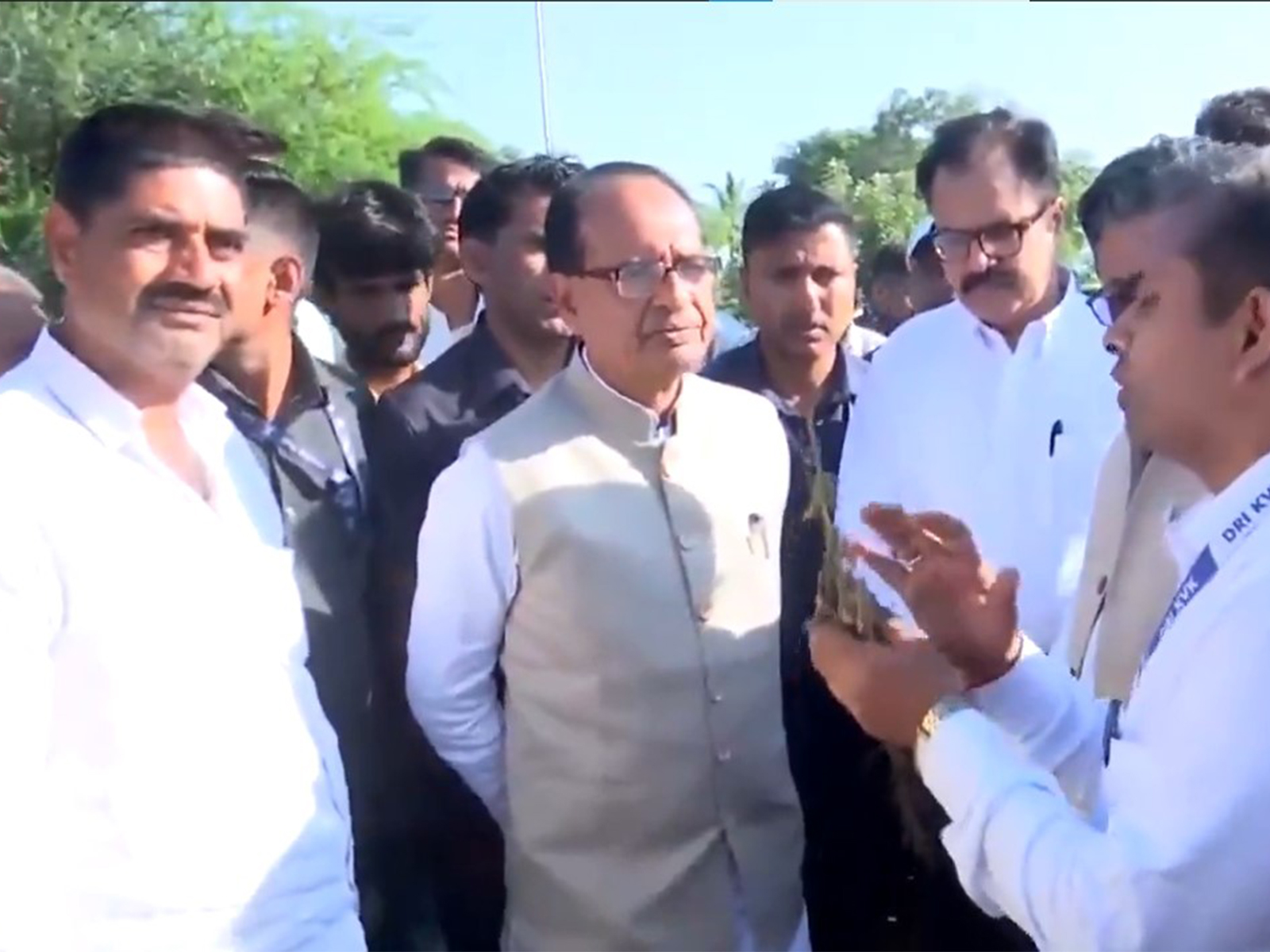 Union Minister Shivraj Singh Chouhan visits flood-affected farmlands in Maharashtra (Photo/ANI)