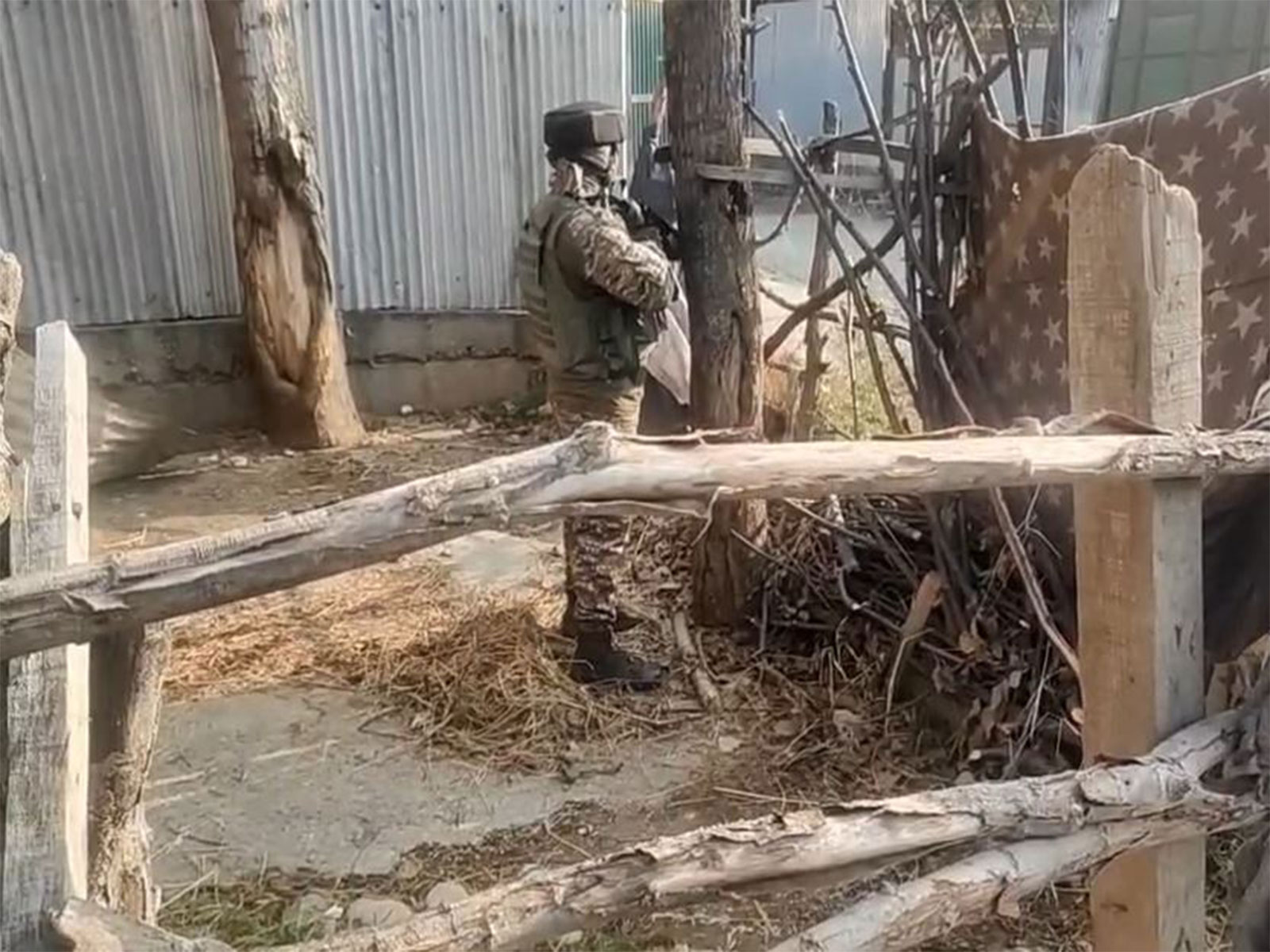 Kulgam police launches crackdown on J-K nationals operating from Pakistan (Photo/Jk Police) Kulgam police launches crackdown on J-K nationals operating from Pakistan (Photo/Jk Police)