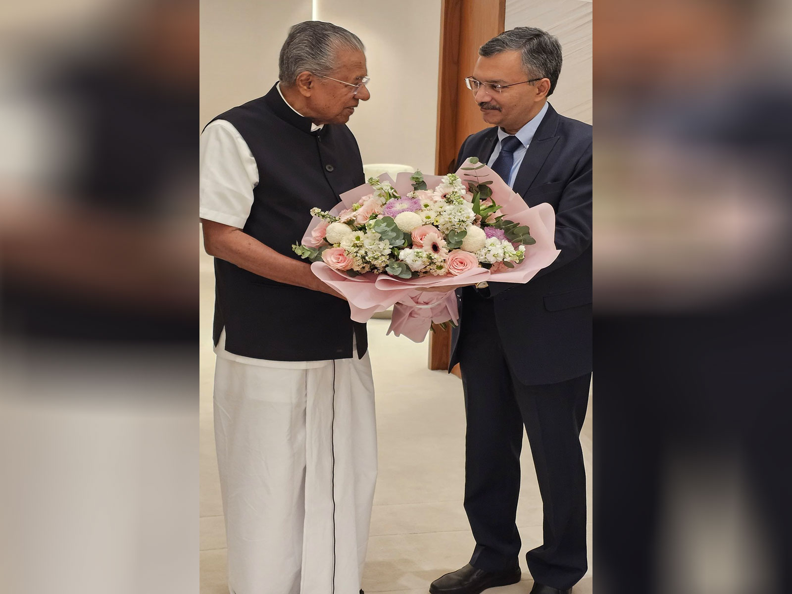 Chief Minister Pinarayi Vijayan received in Abu Dhabi (Photo: X@IndembAbuDhabi)