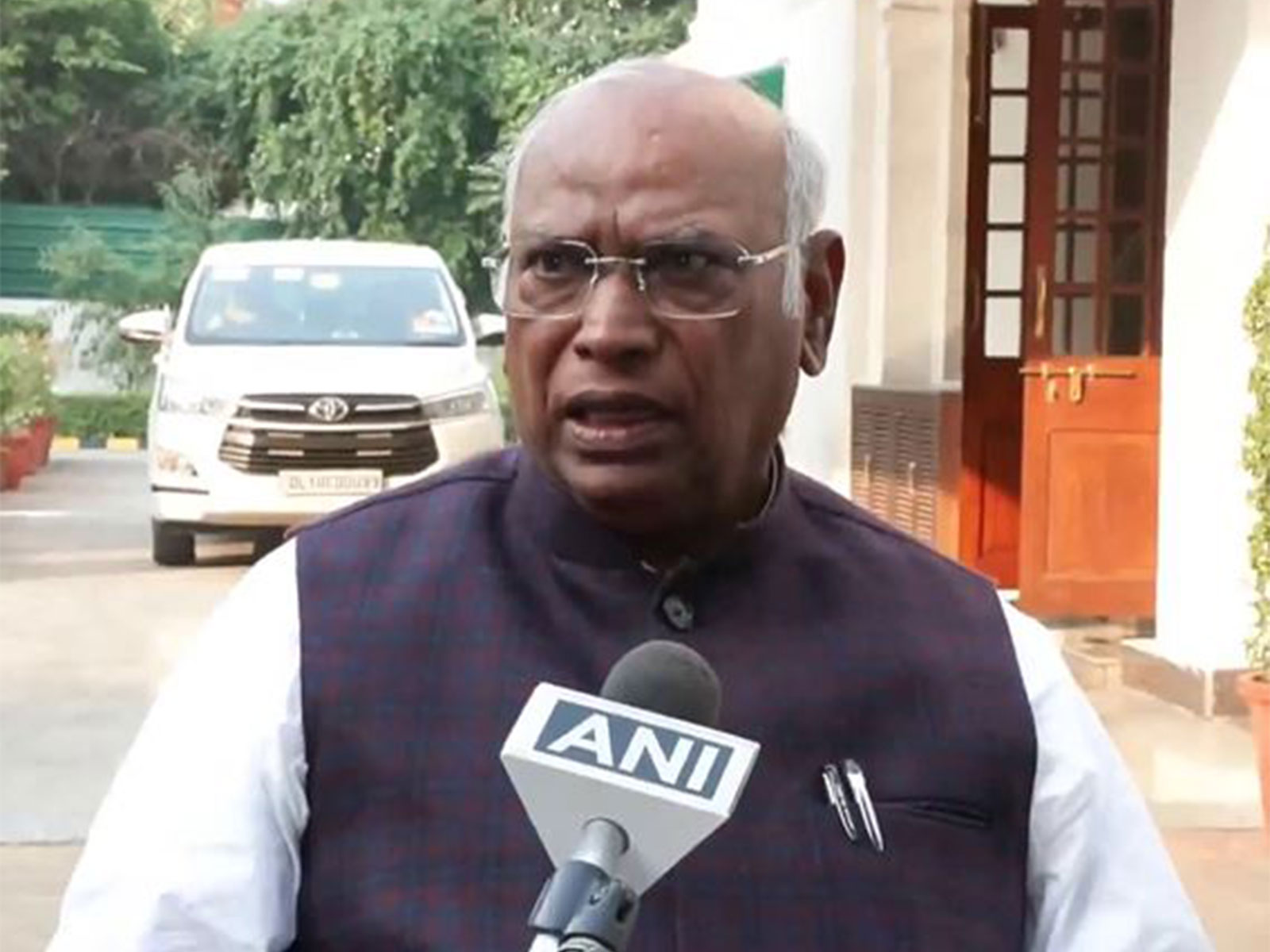 Congress President Mallikarjun Kharge (Photo/ANI) Congress President Mallikarjun Kharge (Photo/ANI)