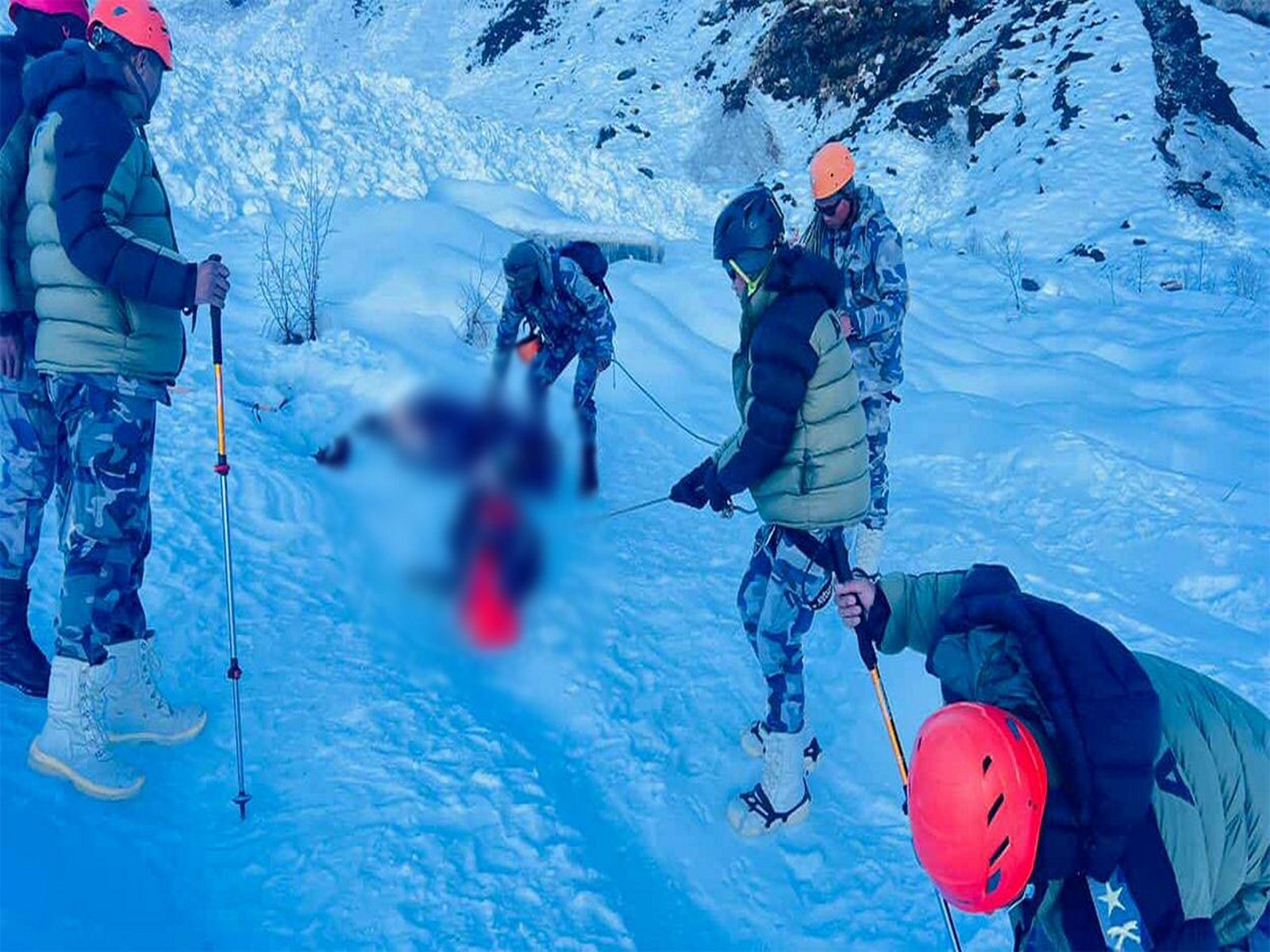 Security personnel recover the bodies of two Indian tourists missing since October 20 in Nepal’s Manang district. (Photo: Nepal Armed Police Force) Security personnel recover the bodies of two Indian tourists missing since October 20 in Nepal’s Manang district. (Photo: Nepal Armed Police Force)