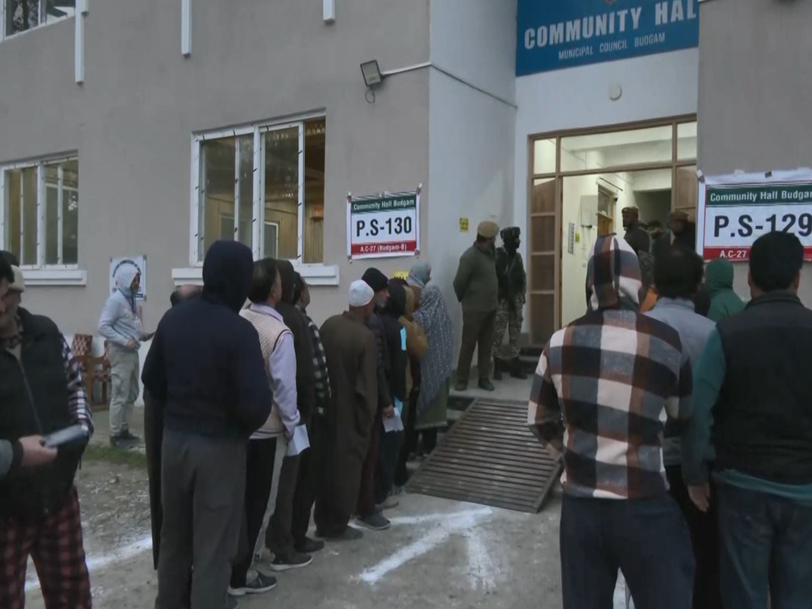 Voting underway in J-K's Budgam (Photo/ANI) Voting underway in J-K's Budgam (Photo/ANI)