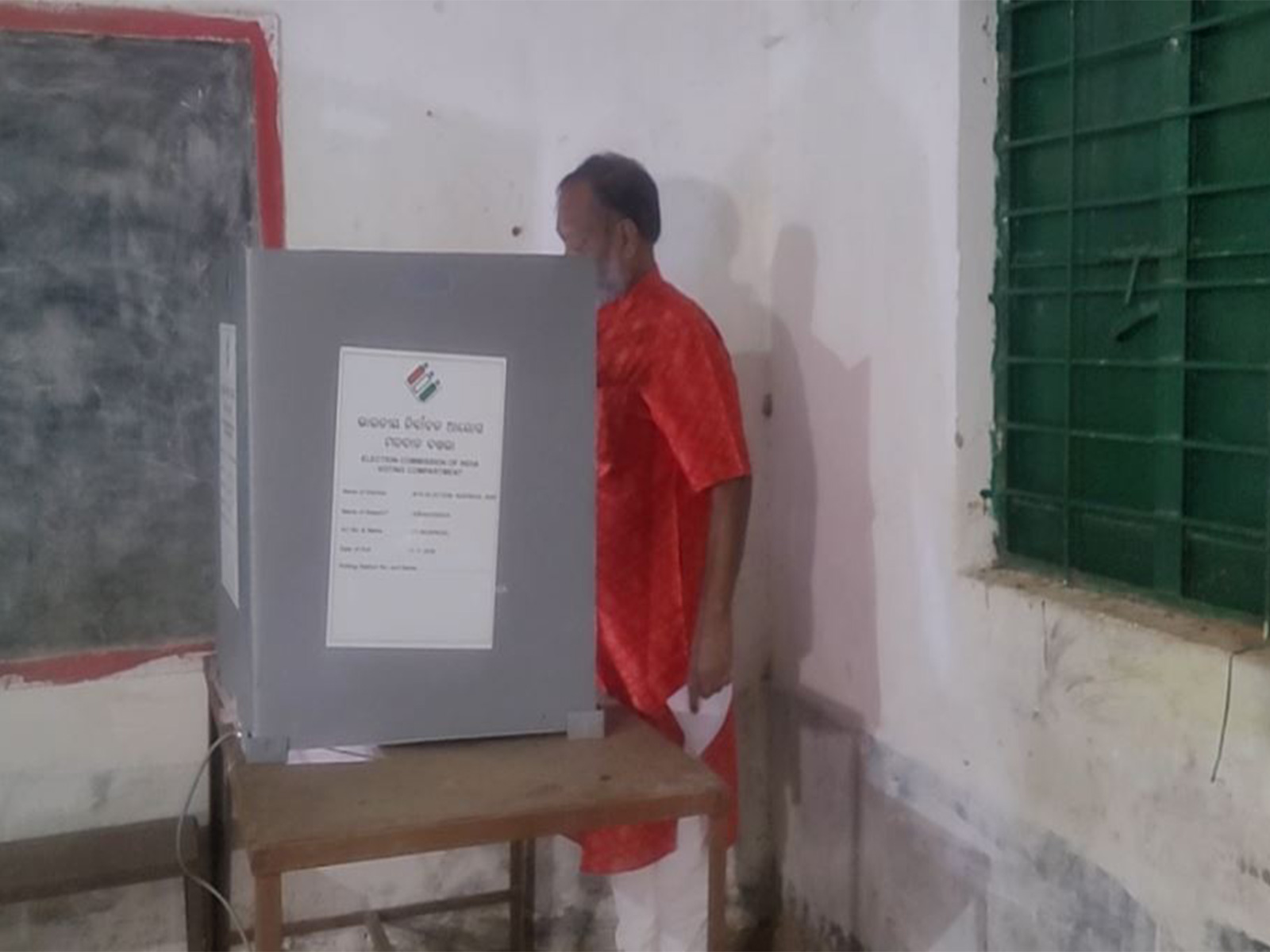 BJP leader Basanta Kumar Panda cast his vote in Nuapada, Odisha (Photo/ANI) BJP leader Basanta Kumar Panda cast his vote in Nuapada, Odisha (Photo/ANI)