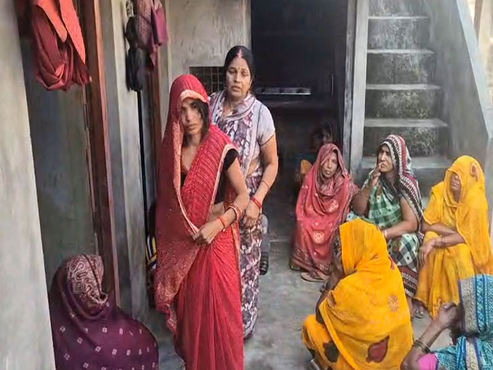 Dinesh Mishra's family mourning his death in Delhi Red Fort blast. (Photo/ANI) Dinesh Mishra's family mourning his death in Delhi Red Fort blast. (Photo/ANI)