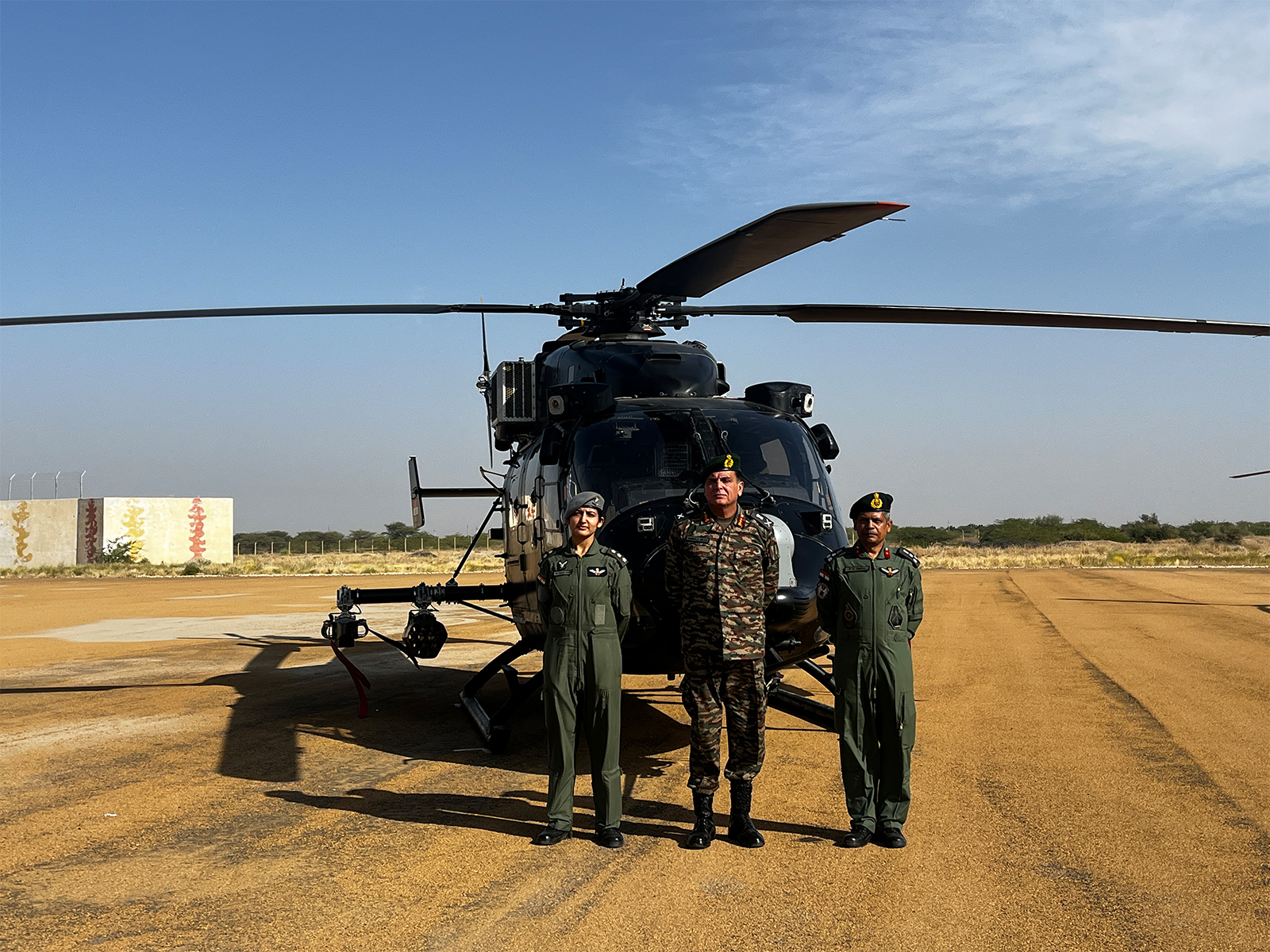 Lt Gen Dhiraj Seth (middle), General Officer Commanding-in-Chief, Southern Command at forward operating base (Photo/ANI) Lt Gen Dhiraj Seth (middle), General Officer Commanding-in-Chief, Southern Command at forward operating base (Photo/ANI)