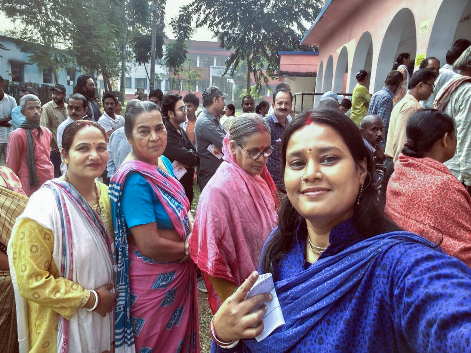 A voter clicks a selfie at a polling station during the second phase of the Bihar assembly elections, in Kishanganj (Photo/ANI) A voter clicks a selfie at a polling station during the second phase of the Bihar assembly elections, in Kishanganj (Photo/ANI)