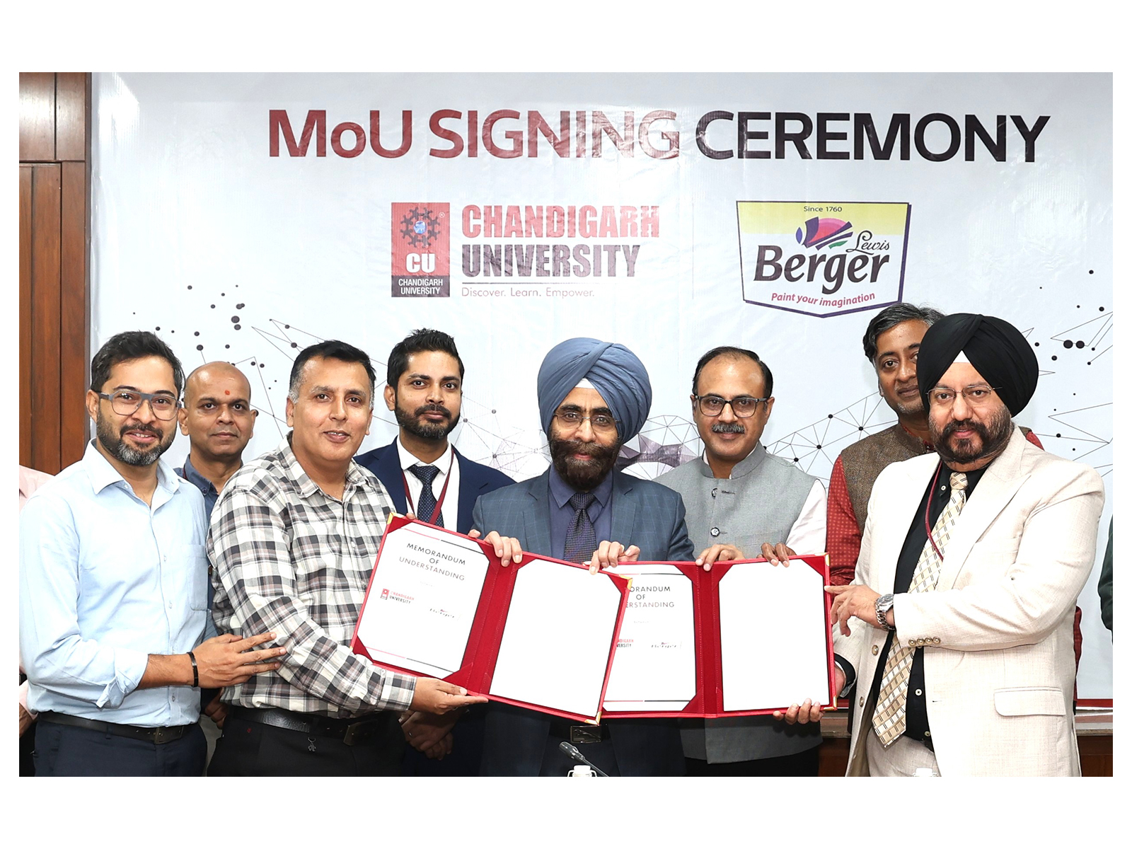 Senior Management of Chandigarh University along with Officials of Berger Paints India Limited Signing MoU at Chandigarh University Gharuan campus Senior Management of Chandigarh University along with Officials of Berger Paints India Limited Signing MoU at Chandigarh University Gharuan campus