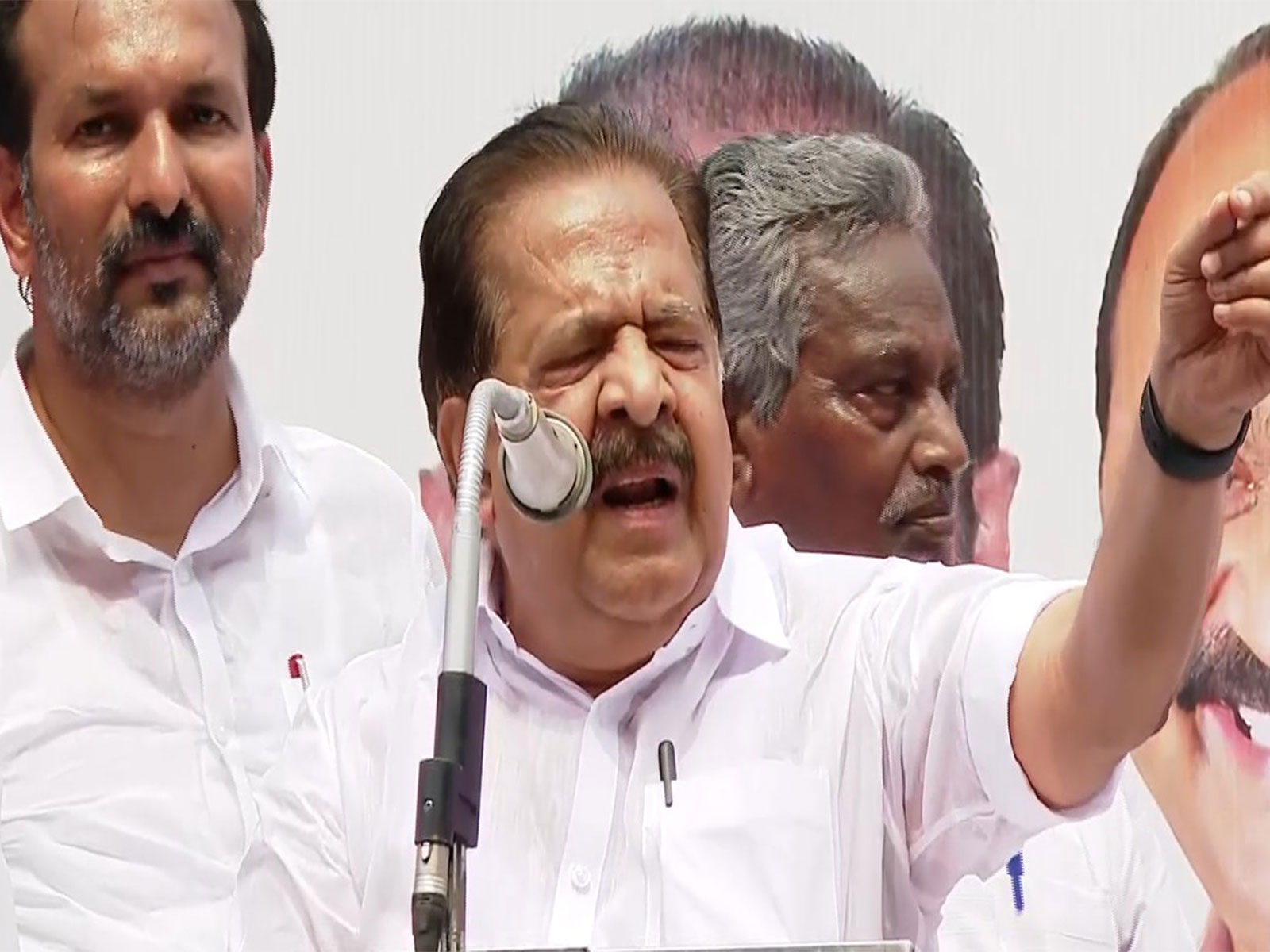 Congress leader Ramesh Chennithala (Photo/ANI)