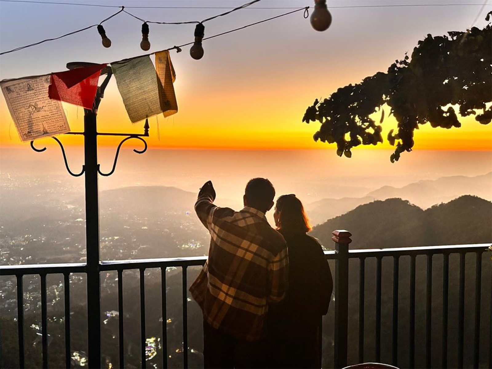 Vikrant Massey, Sheetal Thakur (Photo/Instagram@vikrantmassey) Vikrant Massey, Sheetal Thakur (Photo/Instagram@vikrantmassey)