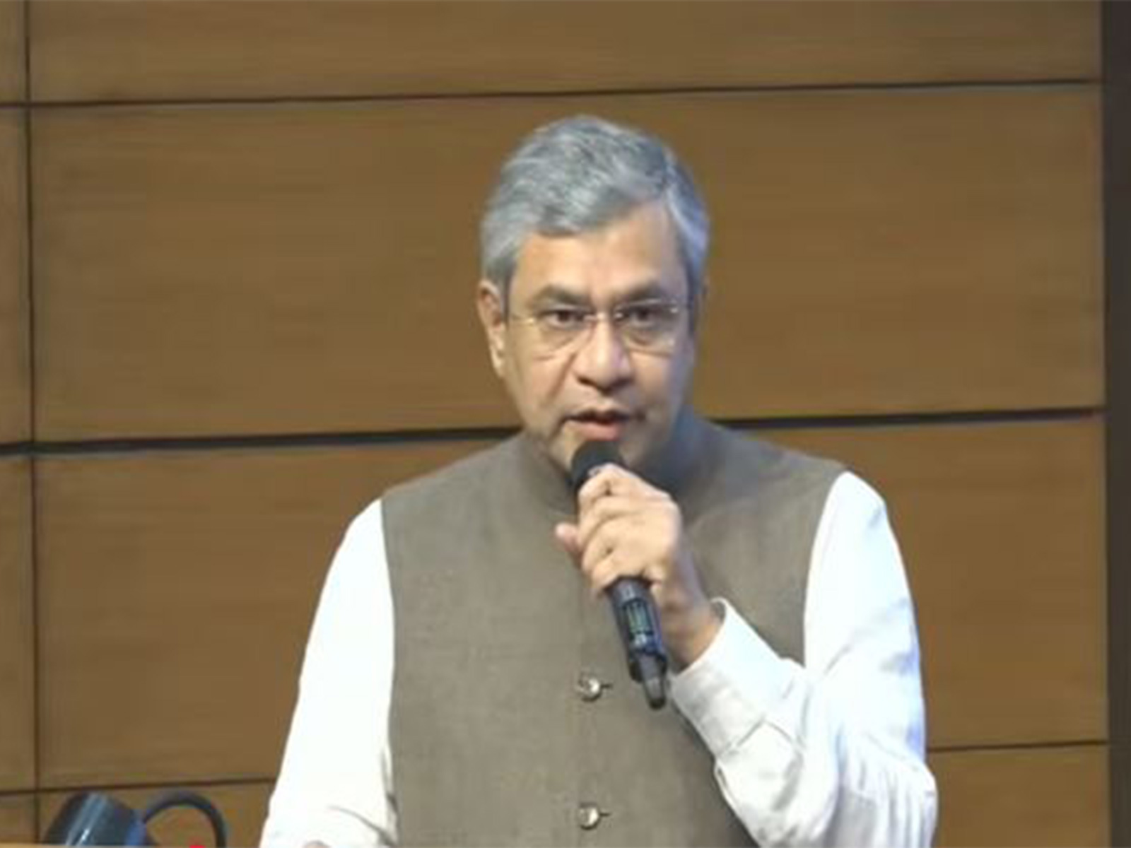 Union information and Broadcasting Minister Ashwini Vaishnaw (Photo/ @PIB_India) Union information and Broadcasting Minister Ashwini Vaishnaw (Photo/ @PIB_India)