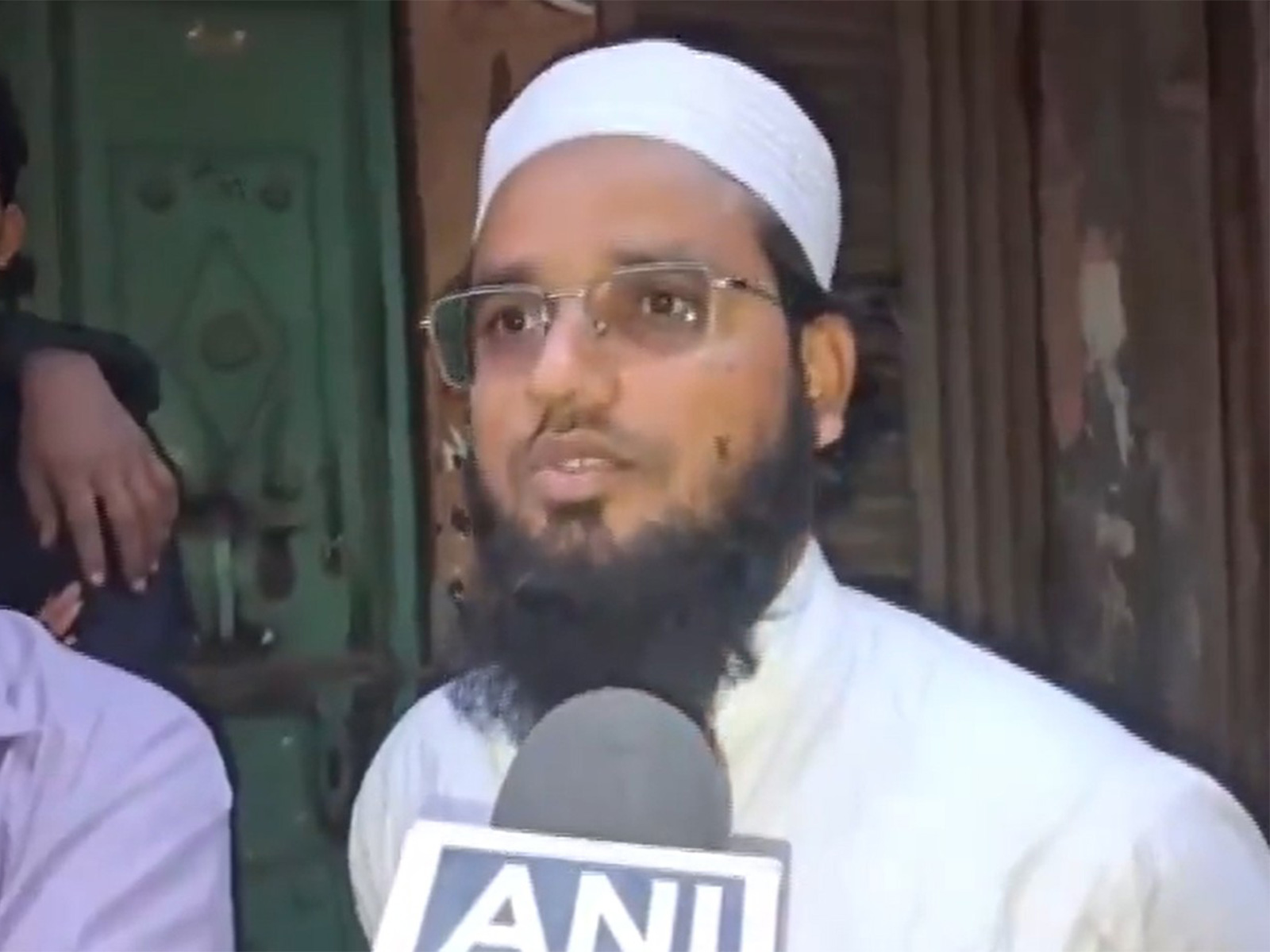 Locals say police searched Gautampuri for Umar Un Nabi (Photo/ANI)