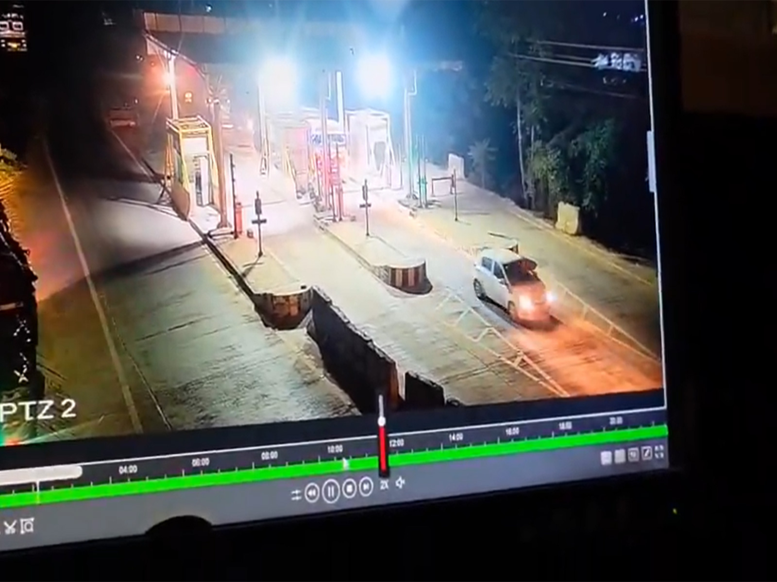 CCTV spots suspect Umar Un Nabi at Haryana toll plaza (Photo/ANI) CCTV spots suspect Umar Un Nabi at Haryana toll plaza (Photo/ANI)