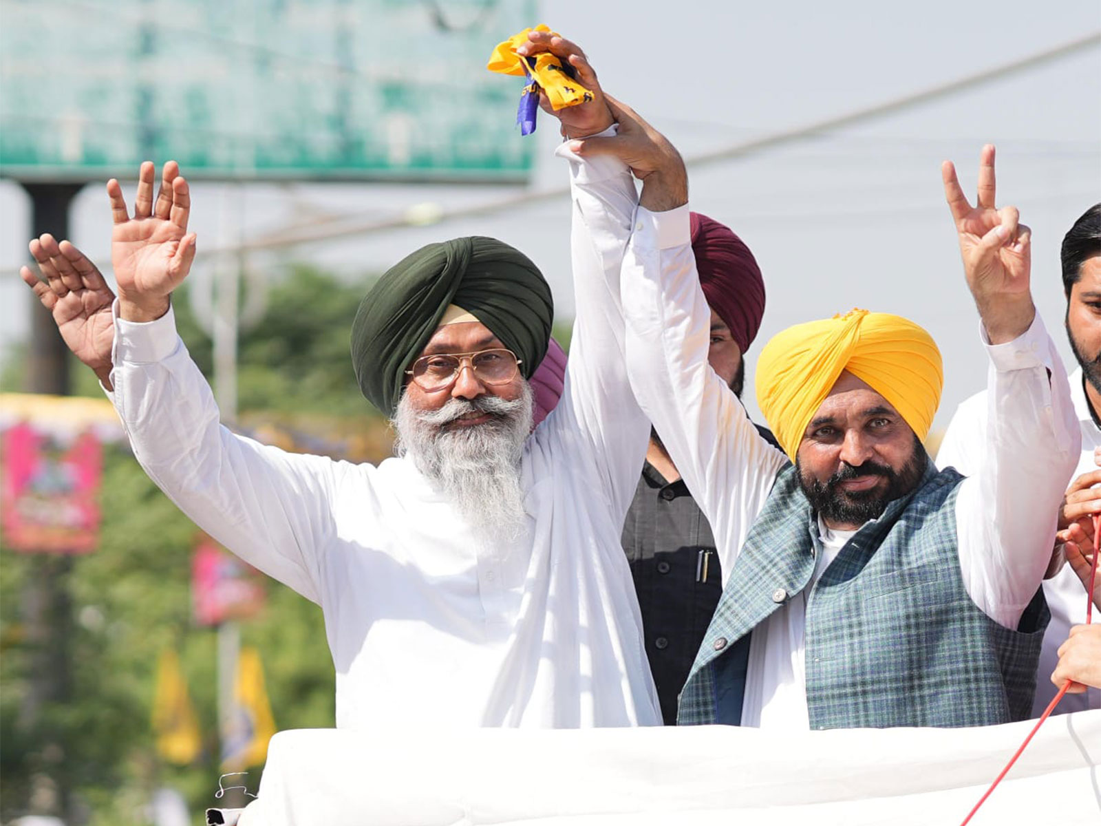 Punjab Chief Minister Bhagwant Singh and AAP's candidate Harmeet Singh Sandhu (Photo/@BhagwantMann)