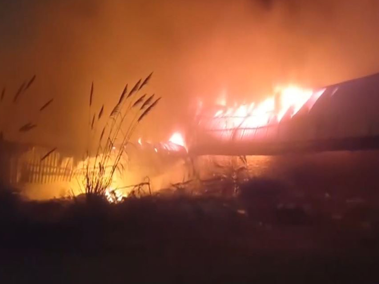 Fire broke out in Basai village of Sector 29, Gurugram (Photo/ANI) Fire broke out in Basai village of Sector 29, Gurugram (Photo/ANI)