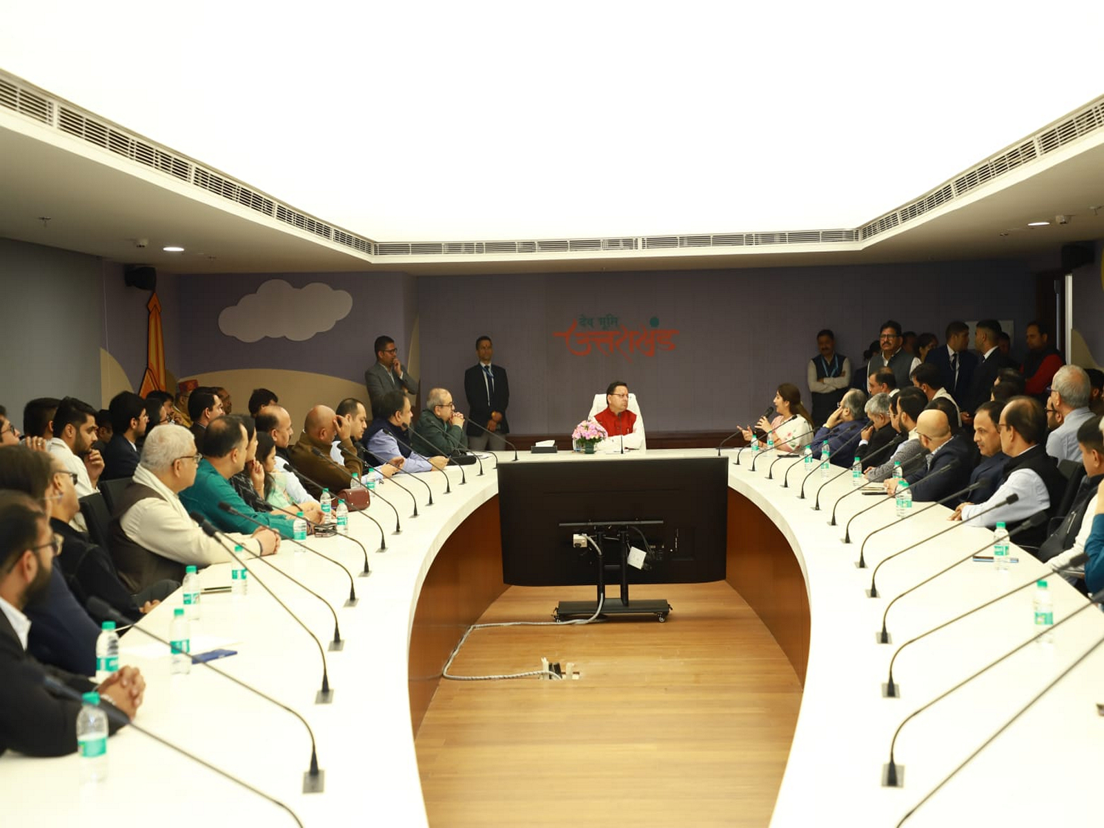 CM Dhami engaged with expatriate Uttarakhandi advocates at Uttarakhand Sadan in New Delhi (Photo/Uttarakhand CMO)