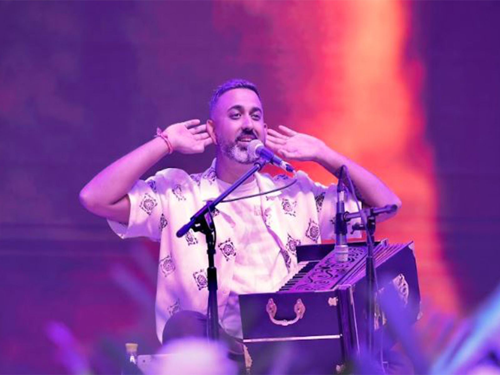 Global kirtan artist Radhika Das (Image source: Concert team) Global kirtan artist Radhika Das (Image source: Concert team)