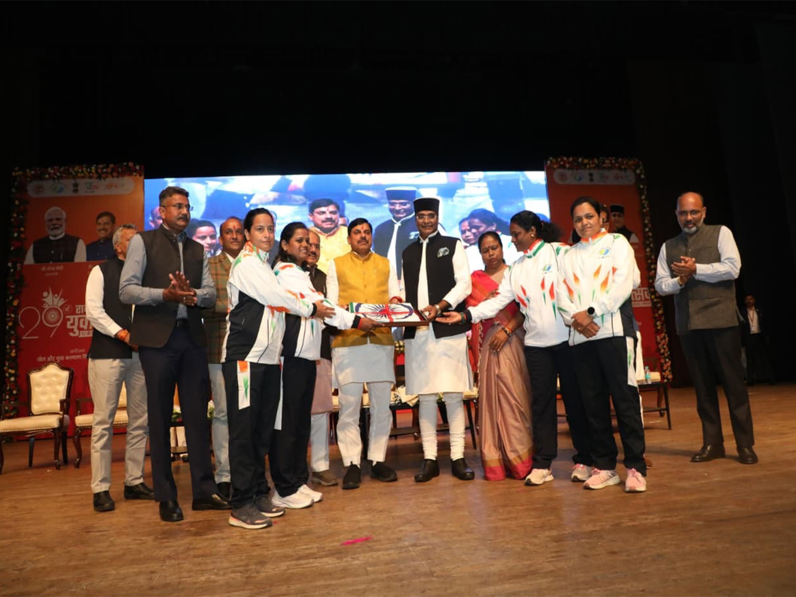 MP CM Mohan Yadav is honouring the talents from the state (Photo/DPR) MP CM Mohan Yadav is honouring the talents from the state (Photo/DPR)