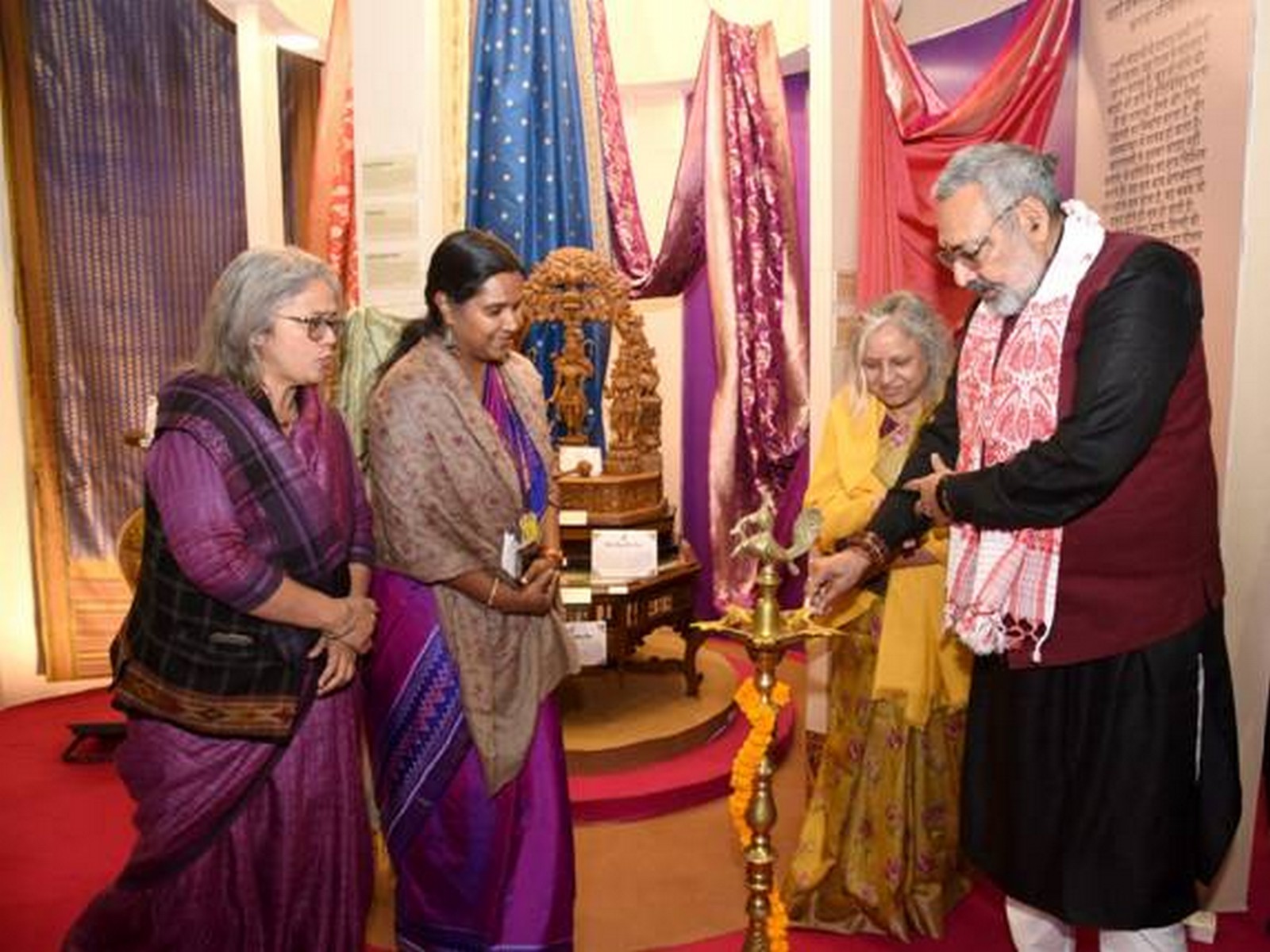 Union Minister of Textiles Giriraj Singh inaugurates special handloom, handicraft exhibition cum sale at IITF (Photo/PIB) Union Minister of Textiles Giriraj Singh inaugurates special handloom, handicraft exhibition cum sale at IITF (Photo/PIB)
