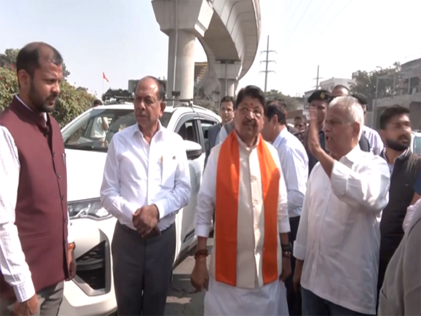MP Minister Kailash Vijayvargiya is inspecting the Indore metro work (Photo/ANI) MP Minister Kailash Vijayvargiya is inspecting the Indore metro work (Photo/ANI)
