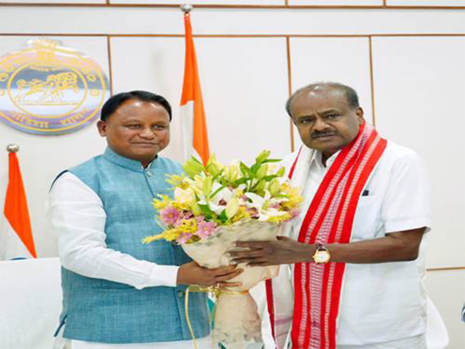 Odisha CM Majhi and Union Minister HD Kumaraswamy (Photo/PIB) Odisha CM Majhi and Union Minister HD Kumaraswamy (Photo/PIB)