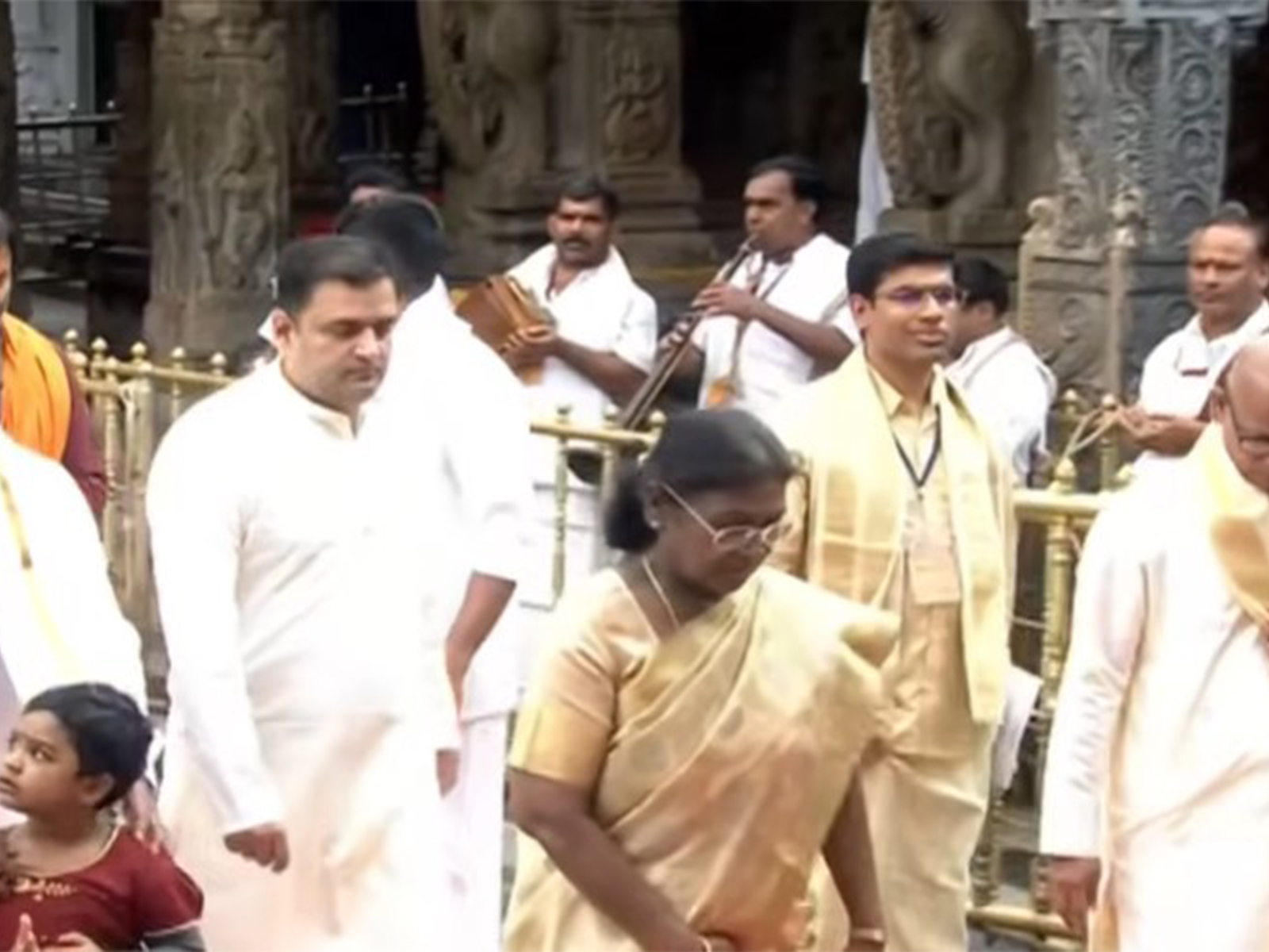 President Droupadi Murmu offers prayers at Lord Sri Venkateswara Swamy Temple in Tirupati. (Photo:Youtube/I&PR AP)
