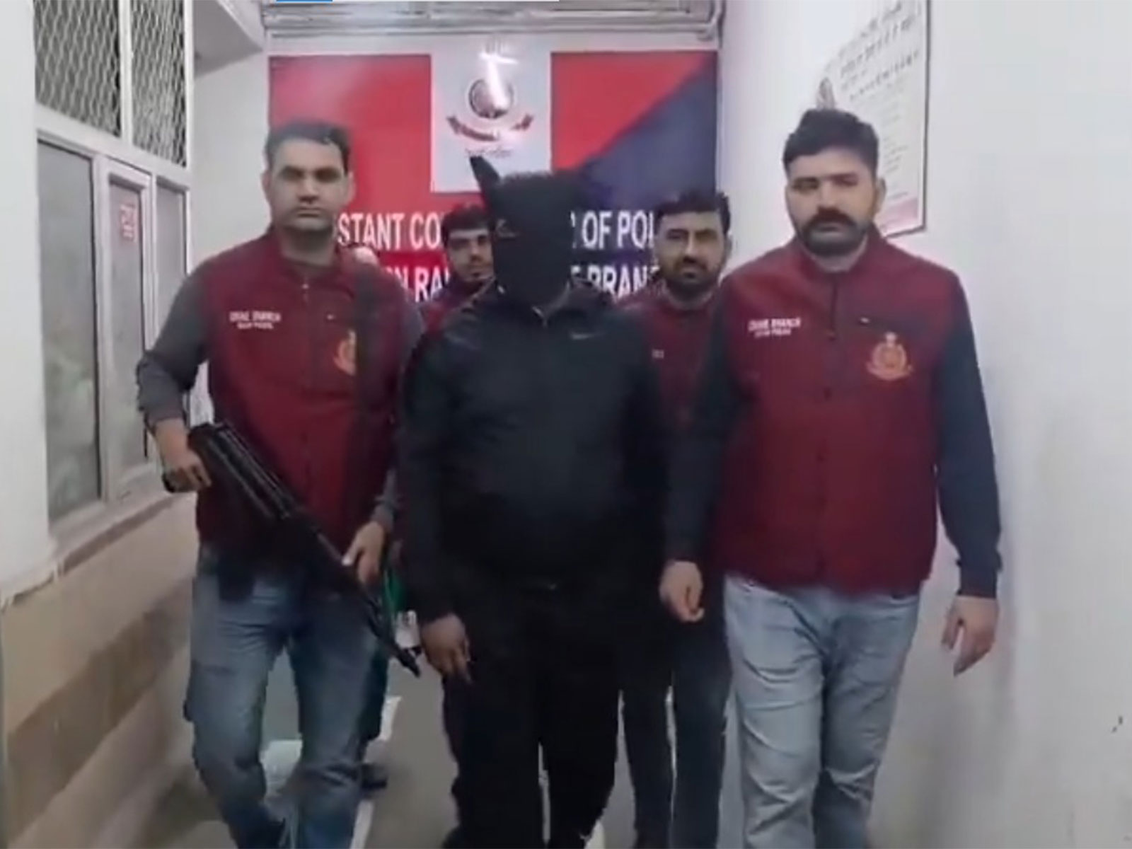 Accused in Delhi Police’s Crime Branch custody  (Photo/X/@CrimeBranchDP)