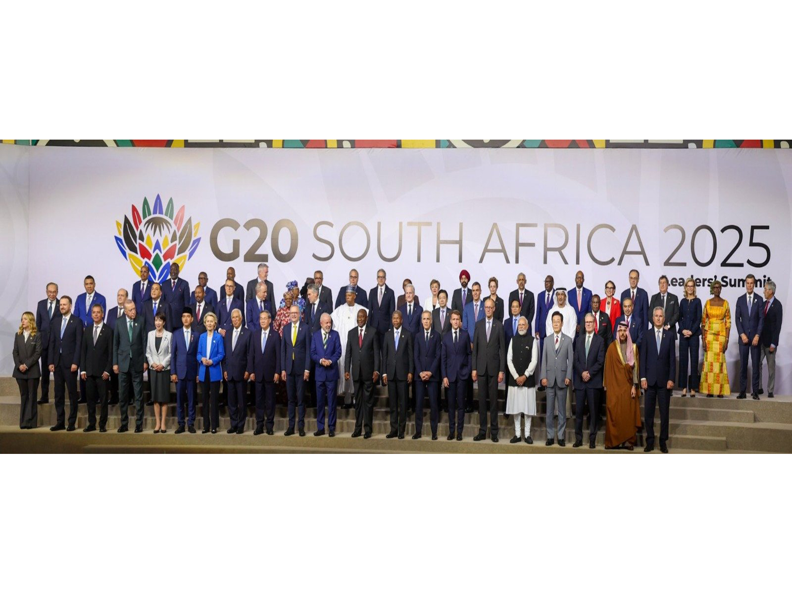 Prime Minister Narendra Modi poses with fellow G20 leaders at the Johannesburg Summit. (Photo: X/@narendramodi)