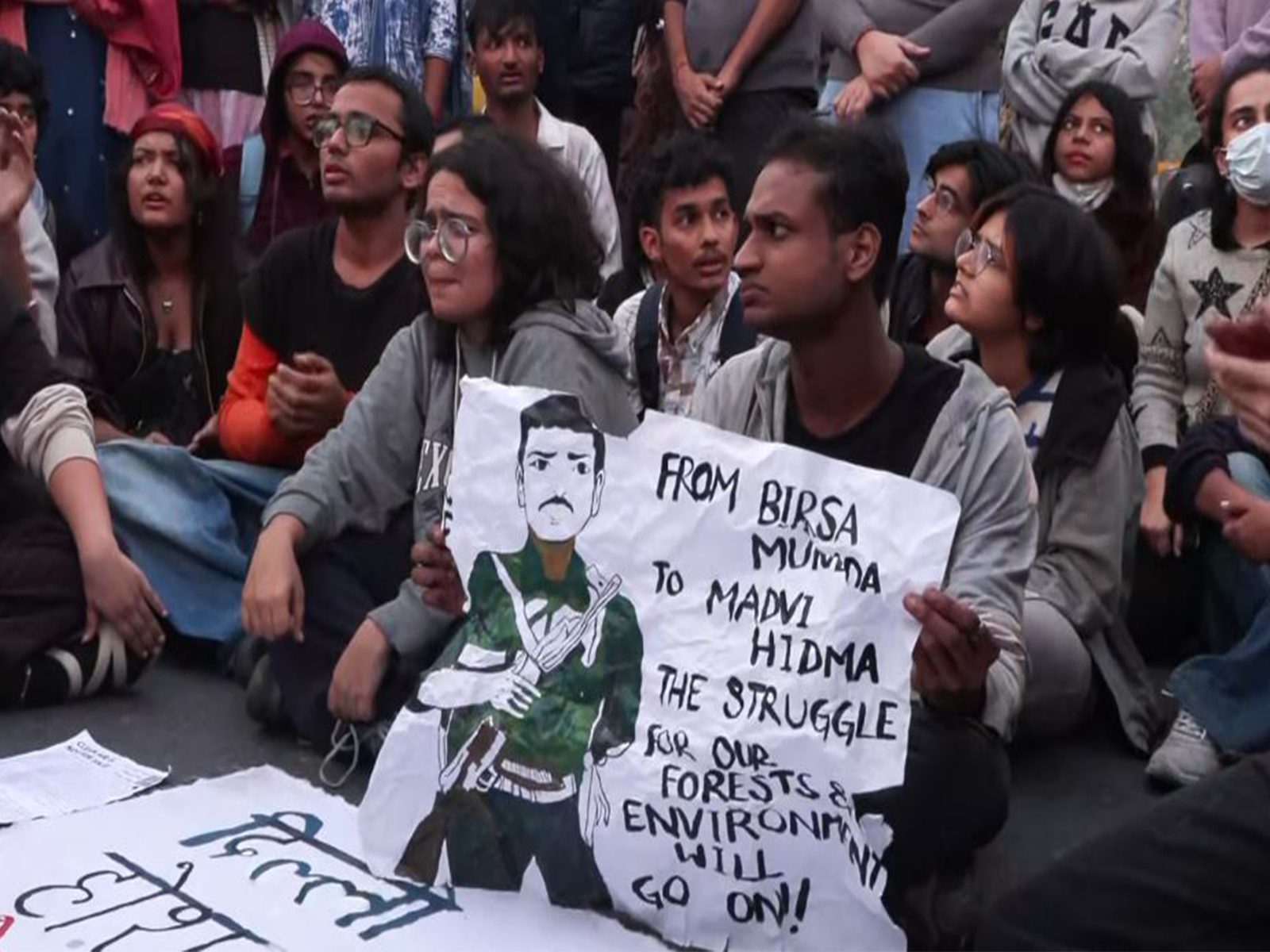 Protesters gather again at India Gate over air pollution in Delhi-NCR (Photo/ANI)