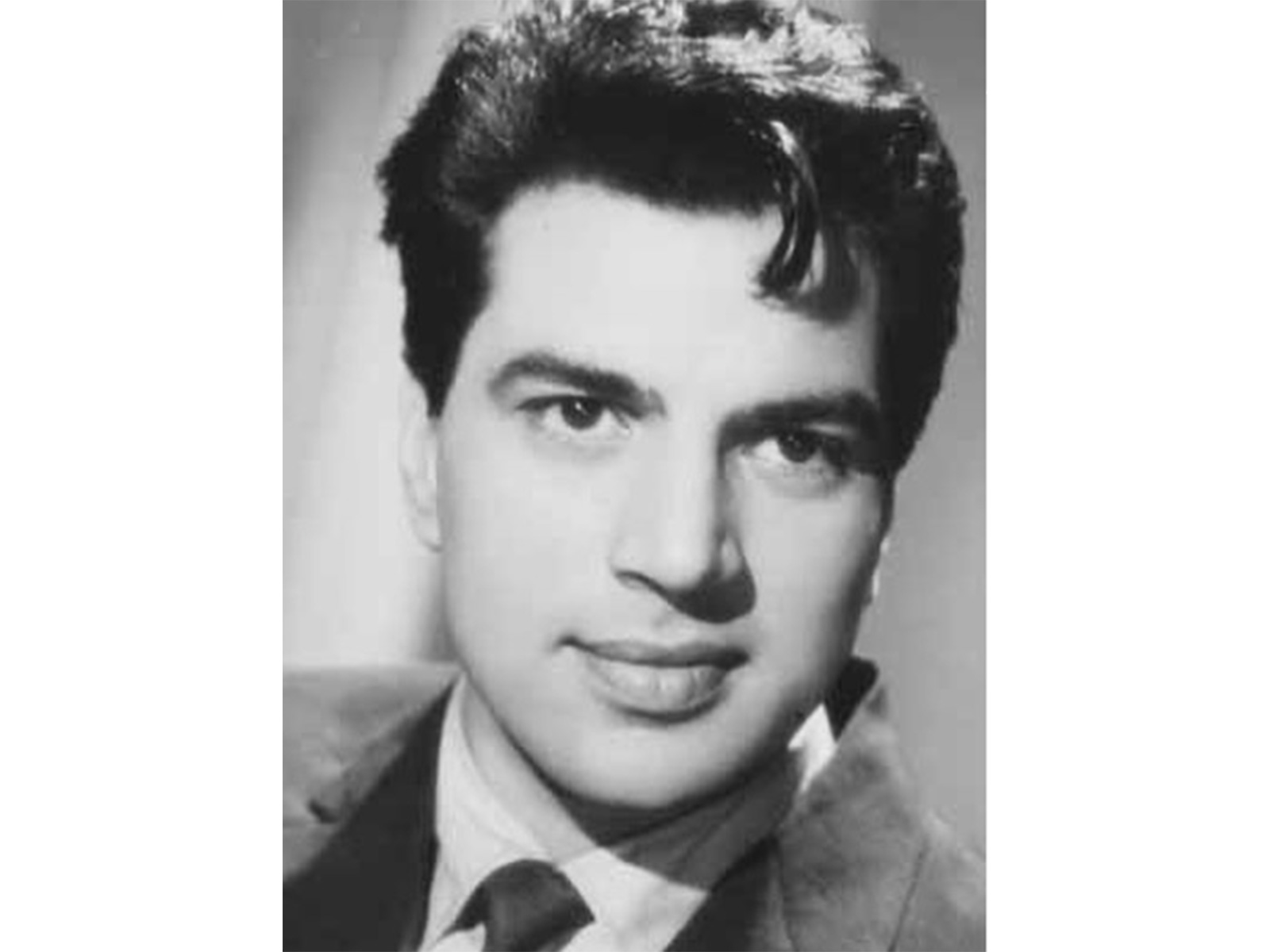 Dharmendra (Image source: Karan's Instagram @karanjohar) Dharmendra (Image source: Karan's Instagram @karanjohar)