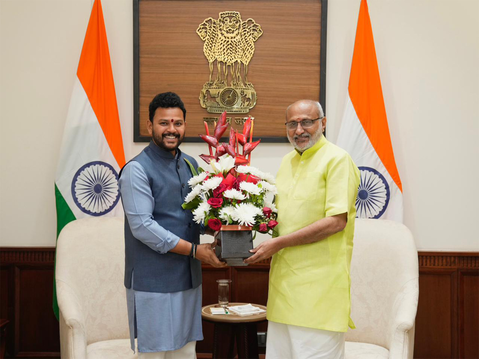 Union Minister for Civil Aviation Calls on Vice-President CP Radhakrishnan (Photo/X@VPIndia) Union Minister for Civil Aviation Calls on Vice-President CP Radhakrishnan (Photo/X@VPIndia)