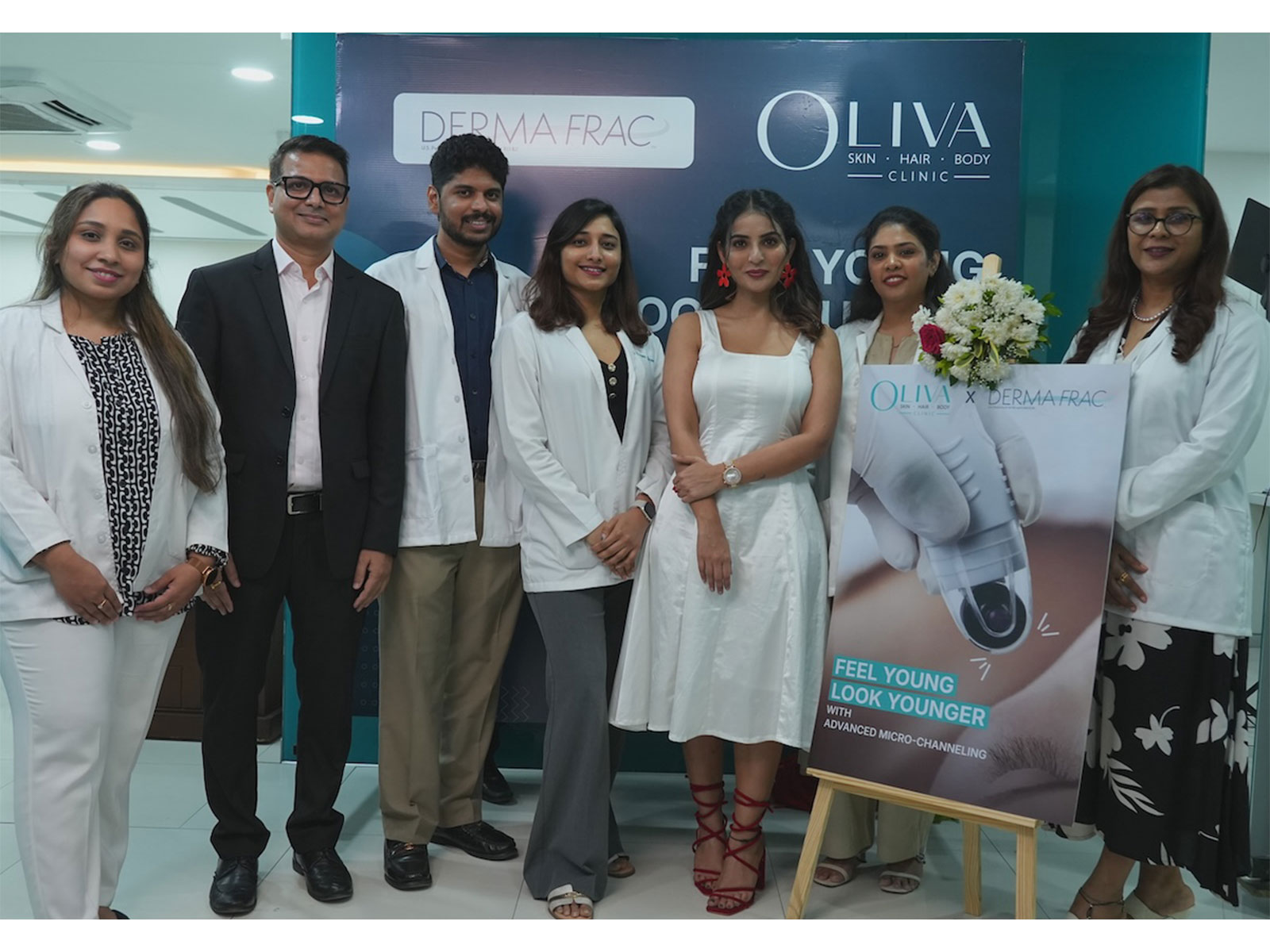 Tollywood’s Ananya Nagalla launches Oliva’s new DermaFrac advanced micro-channelling treatment with Dr Jwalitha Reddy and Dr Sanjita Tripathy.