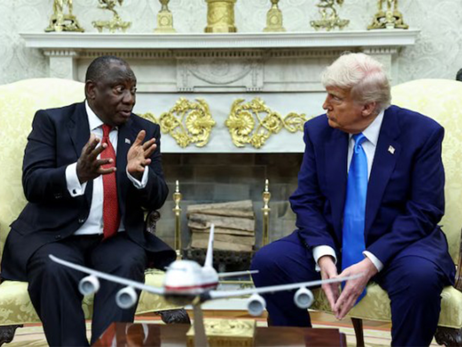 South African President Cyril Ramaphosa with US President Donald Trump in the Oval Office (Photo/Reuters)