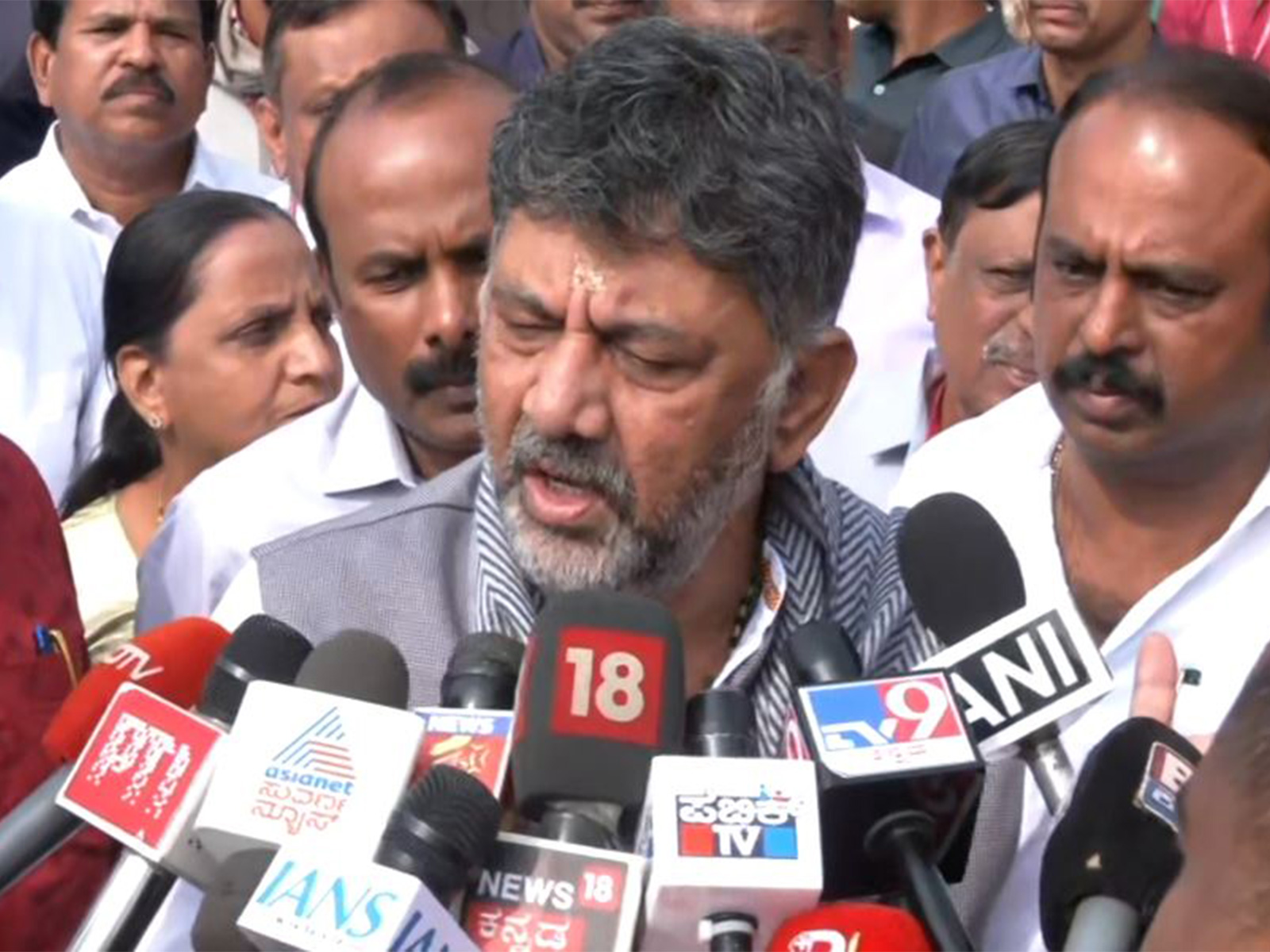 Karnataka Deputy CM DK Shivakumar (Photo/ANI) Karnataka Deputy CM DK Shivakumar (Photo/ANI)