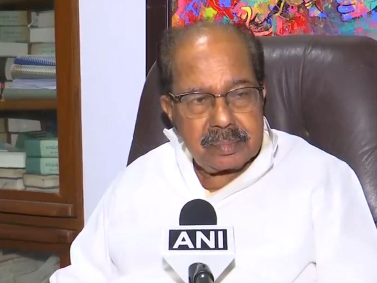 Congress leader Veerappa Moily (Photo: ANI) Congress leader Veerappa Moily (Photo: ANI)