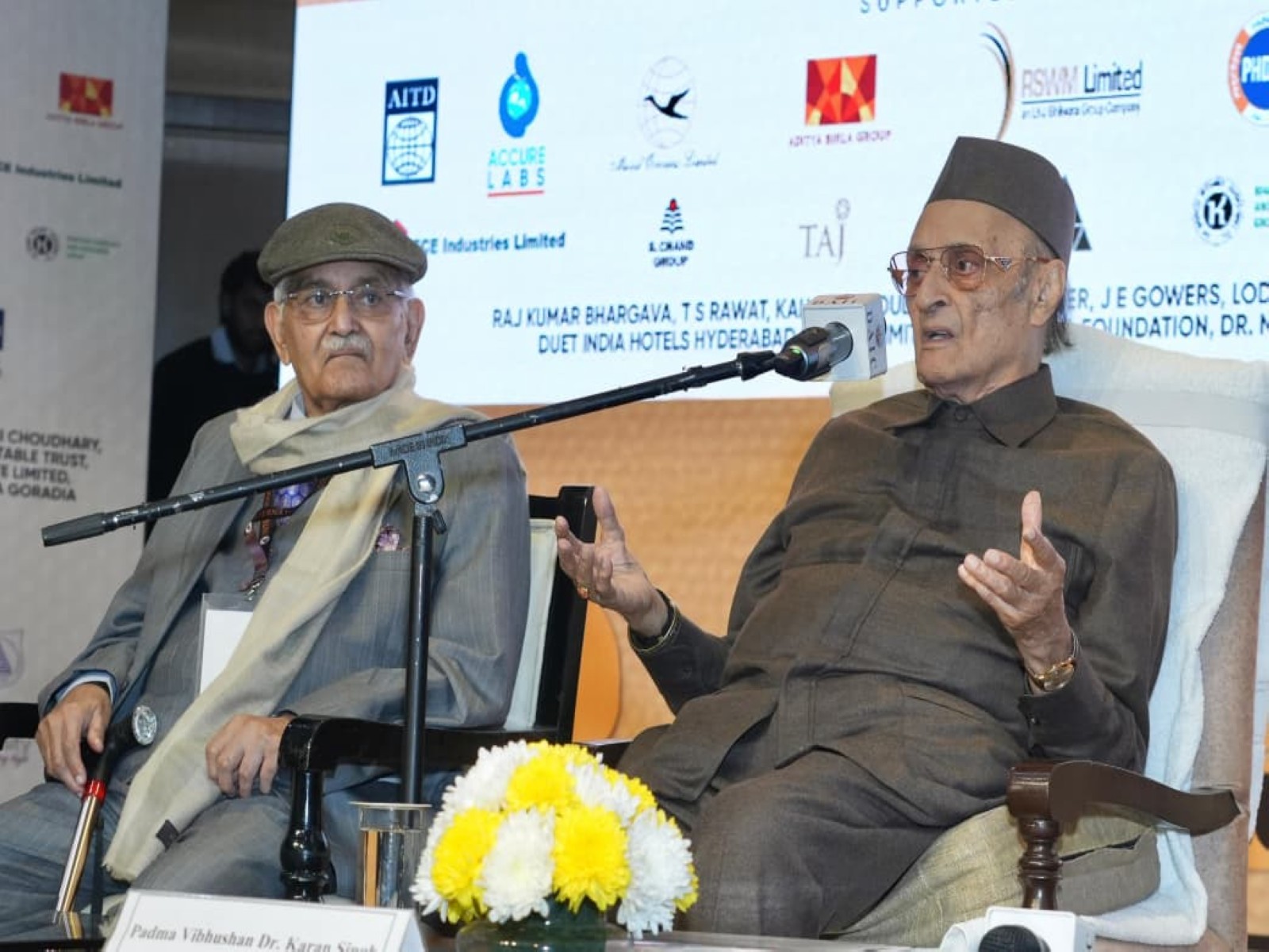 SK Mishra, Retired Indian civil servant and Karan Singh, former Union Minister of India (Photo/ANI) SK Mishra, Retired Indian civil servant and Karan Singh, former Union Minister of India (Photo/ANI)