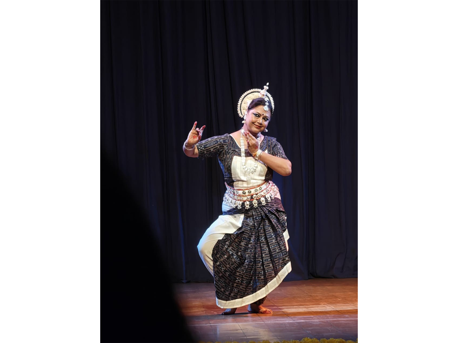 Odissi Exponent Sruti Barua Presents SATVA: NrityaNarta Odissi Dance Academy Marks 23 Years of Classical Excellence Odissi Exponent Sruti Barua Presents SATVA: NrityaNarta Odissi Dance Academy Marks 23 Years of Classical Excellence